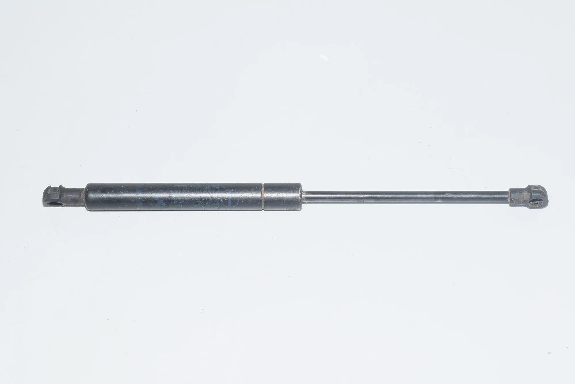 Front Right Bonnet Strut – OEM 8174866 · BMW 5 (E39) BMW 5 (E39) 2000