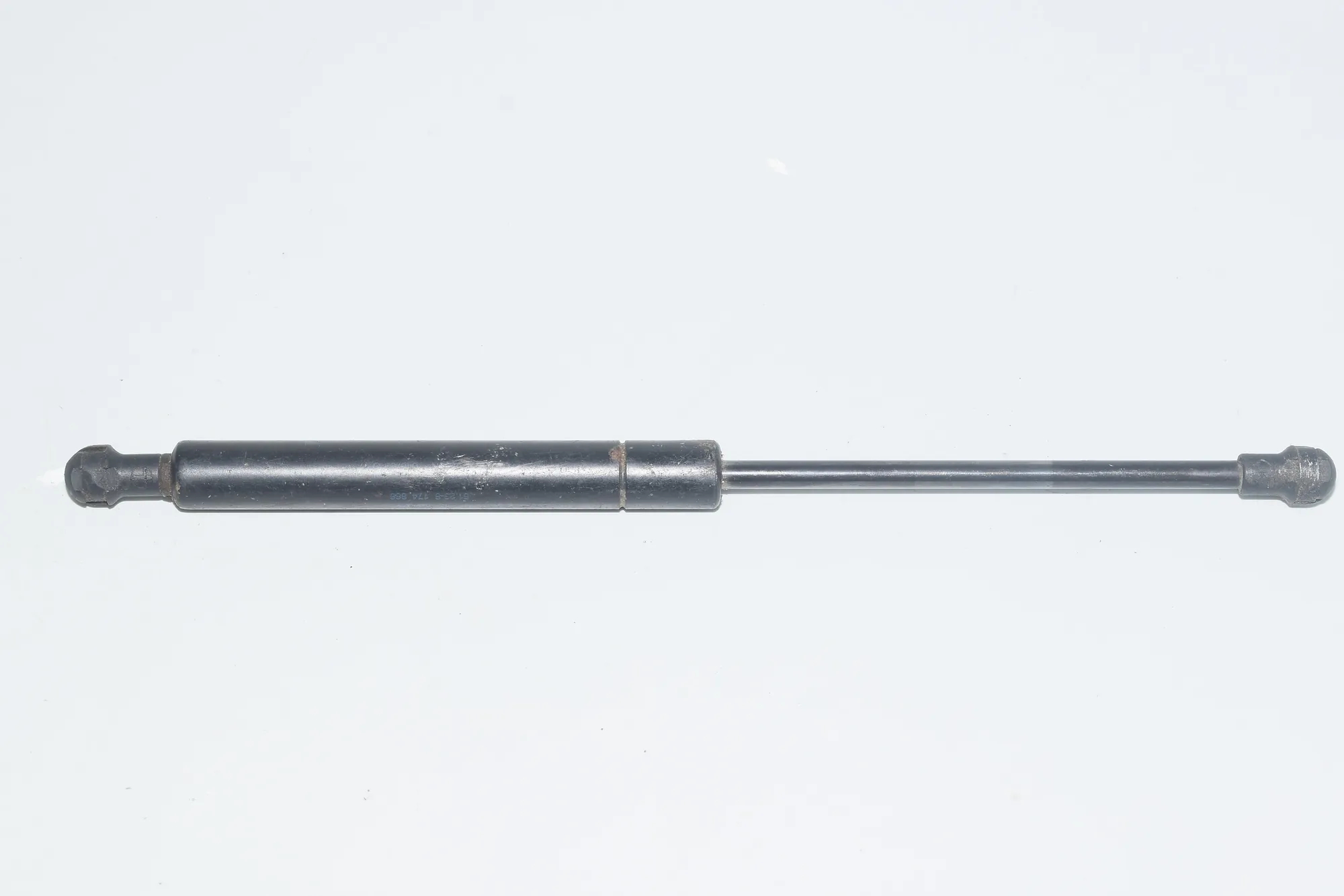 Front Right Bonnet Strut – OEM 8174866 · BMW 5 (E39) BMW 5 (E39) 2000 – 4