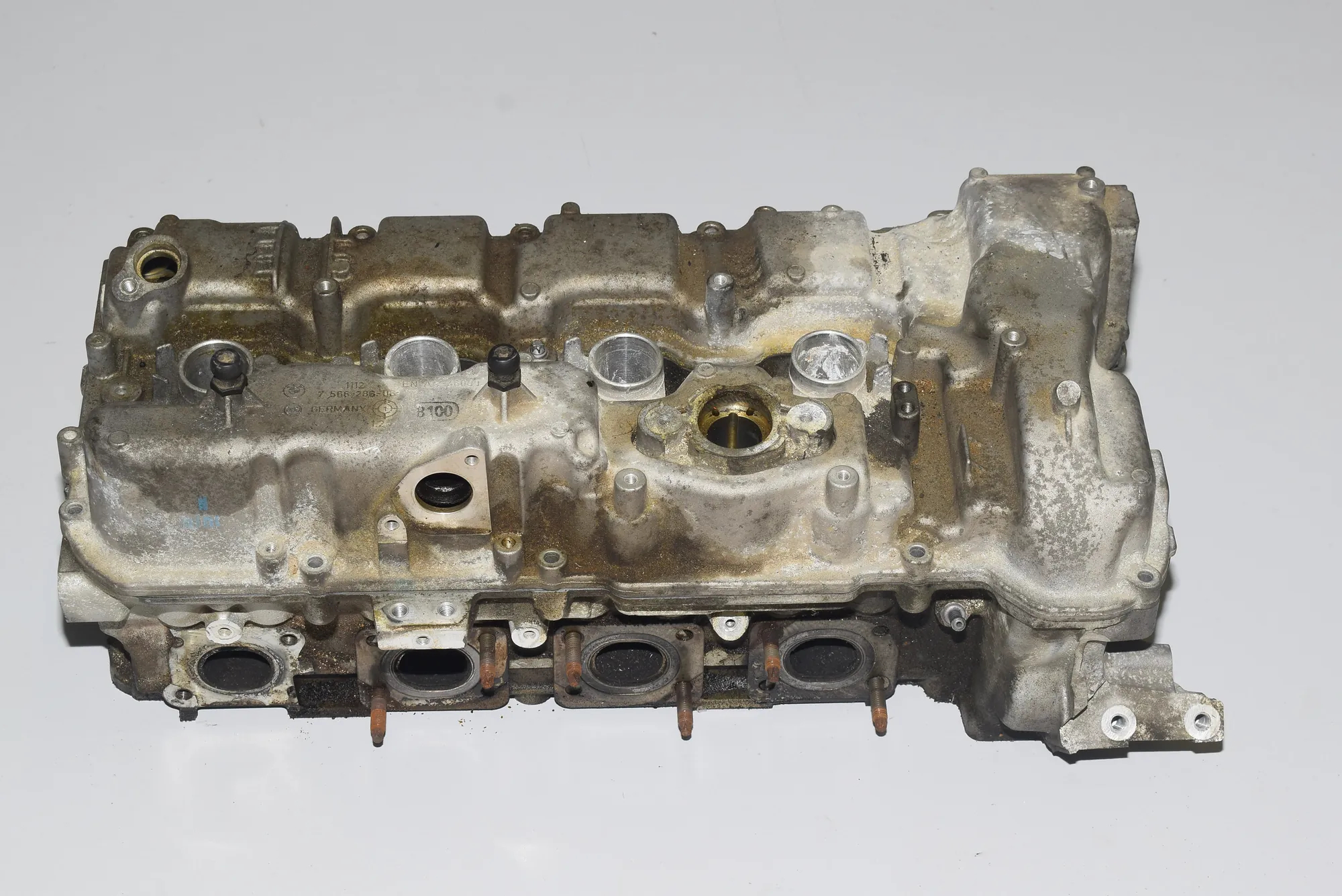 Engine Cylinder Head – OEM 7573940 · BMW 7 (F01, F02) BMW 7 (F01, F02) 750 i 2008 – 4
