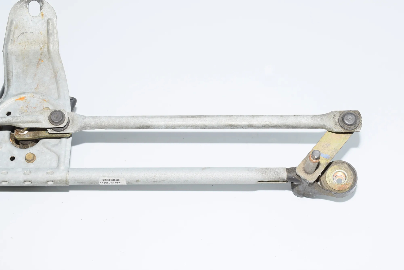 Front Windshield Wiper Mechanism – OEM 6913077 · BMW X5 X5 (E53) (2000 - 2007) 3.0 d (2003 - 2006, 3.0 L, 160 kW) 2004 – 6