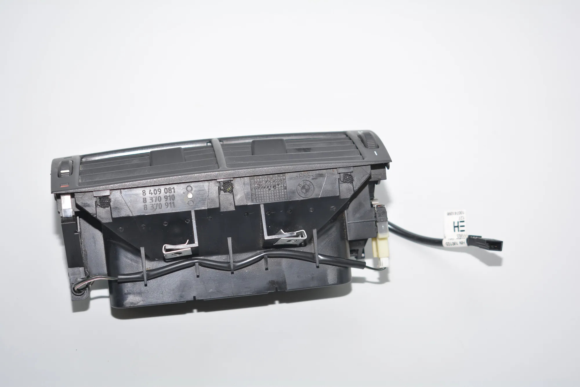 Dashboard Air Vents – OEM 8370910 · BMW X5 (E53) 3.0 d 2004 – 2