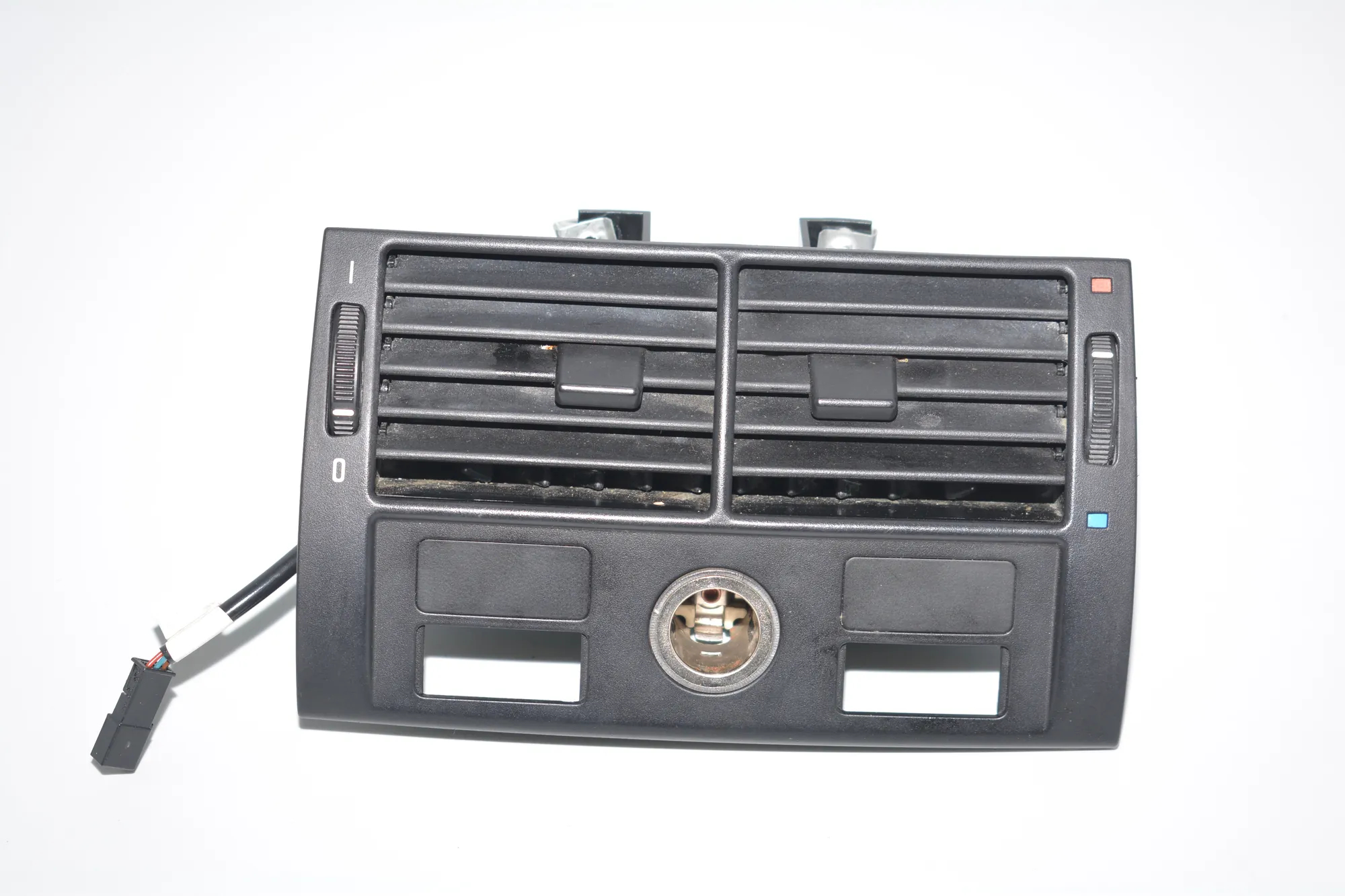 Dashboard Air Vents – OEM 8370910 · BMW X5 (E53) 3.0 d 2004