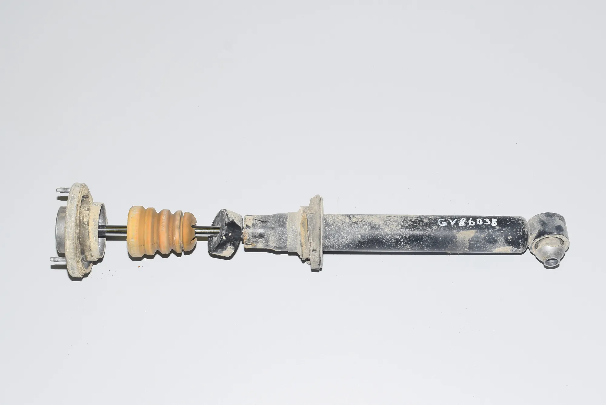 Rear Right Shock Absorber – OEM 6789379 · BMW 5 (F10) BMW 5 (F10) 530 d xDrive 2016