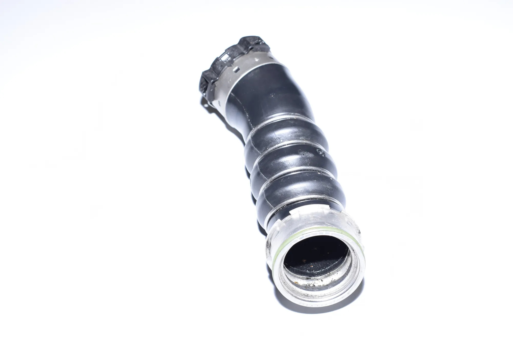 Right Side Intercooler Hose – OEM 7797480 · BMW 1 (E87) 118 d 2008