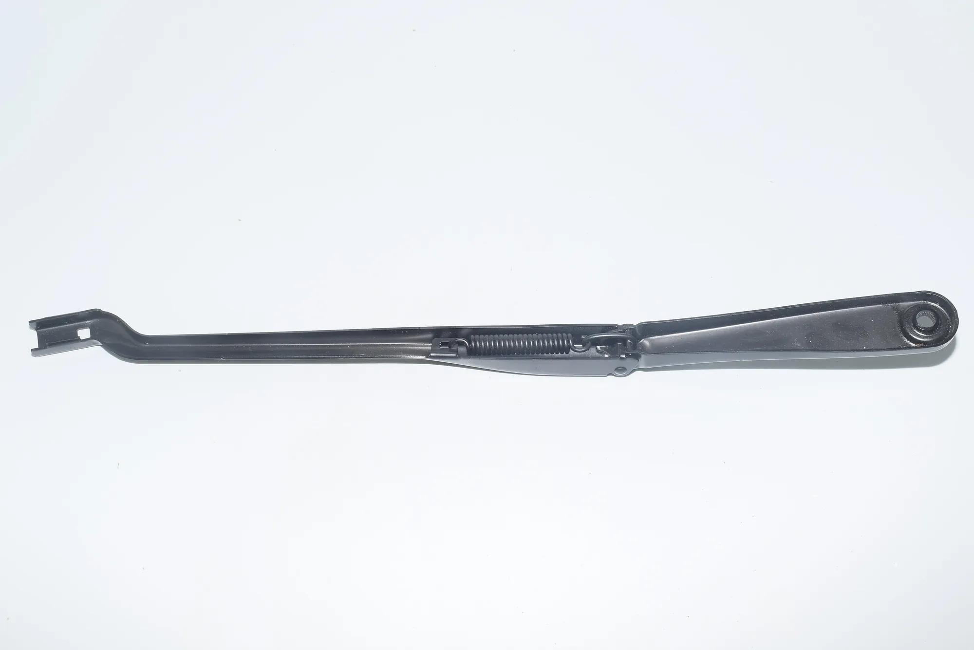 Front Wiper Arms – OEM 7357307 · BMW 7 (G11, G12) BMW 7 (G11, G12) 2015 – 6