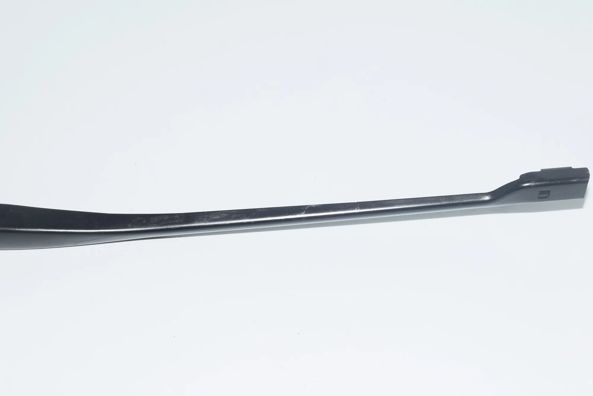 Front Wiper Arms – OEM 7357307 · BMW 7 (G11, G12) BMW 7 (G11, G12) 2015 – 7