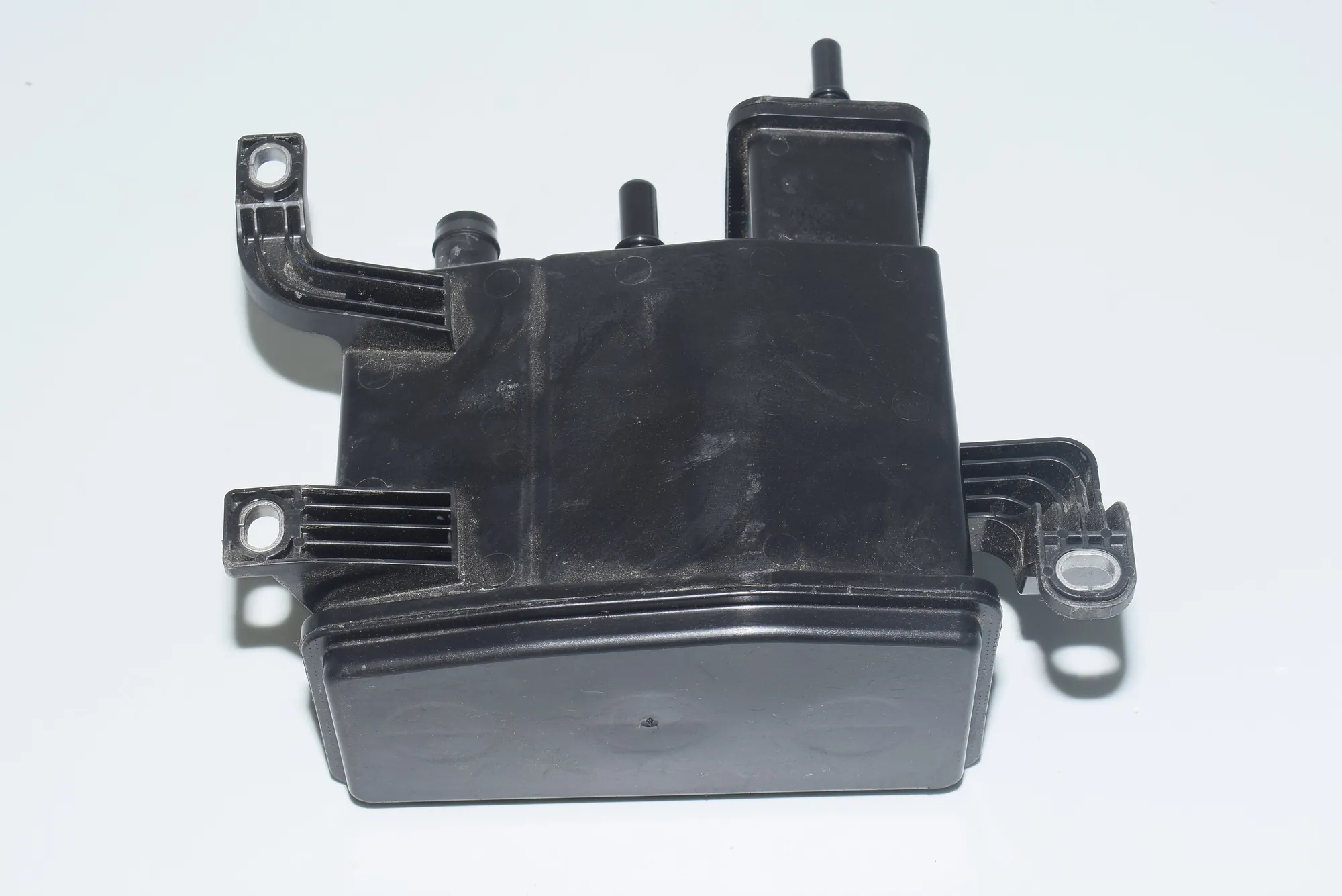 Other Engine Compartment Parts – OEM 7356541 · BMW 7 (G11, G12) BMW 7 (G11, G12) M 760 Li xDrive 2017