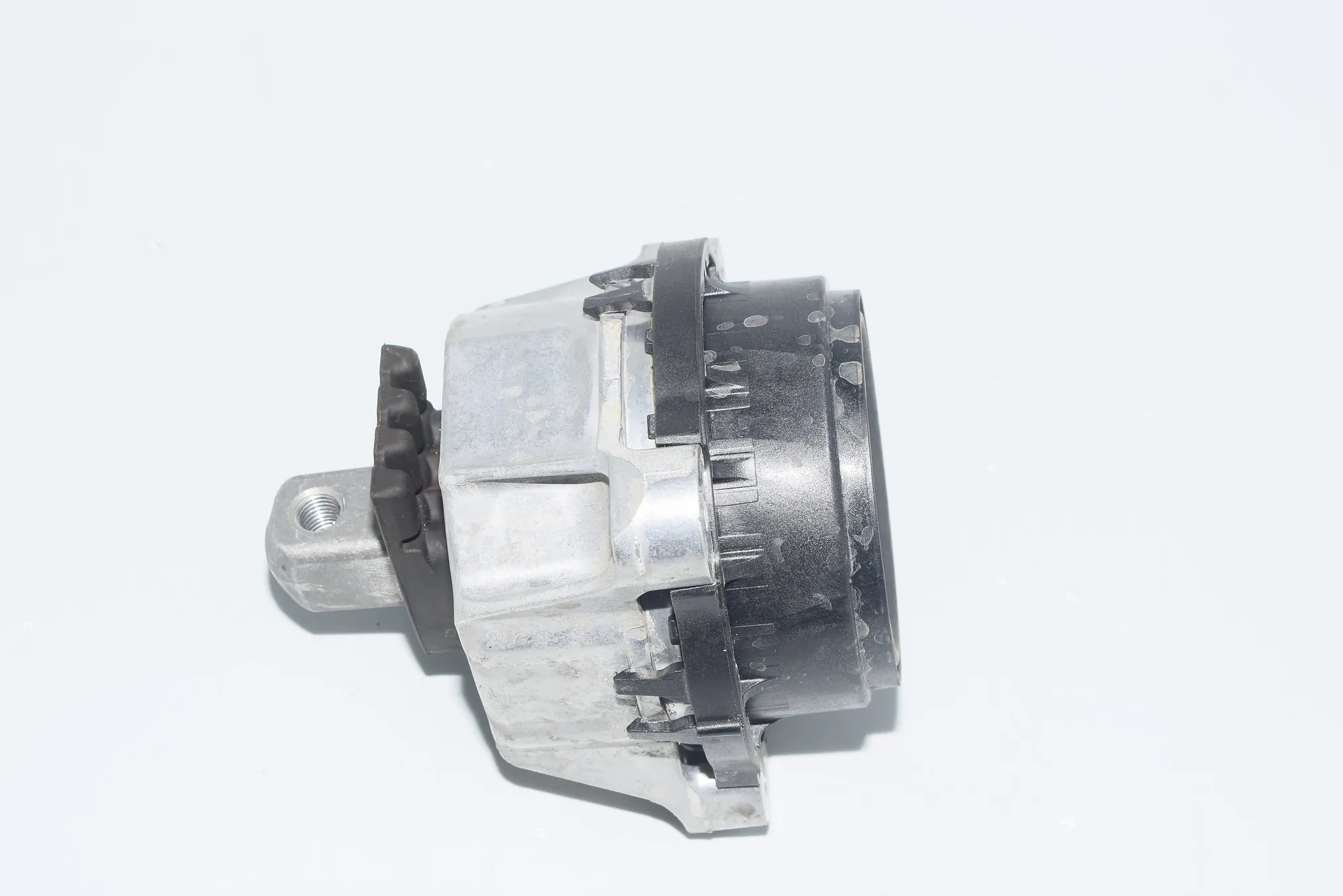 Left Side Engine Mount – OEM 6866155 · BMW 7 (G11, G12) BMW 7 (G11, G12) M 760 Li xDrive 2016 – 4