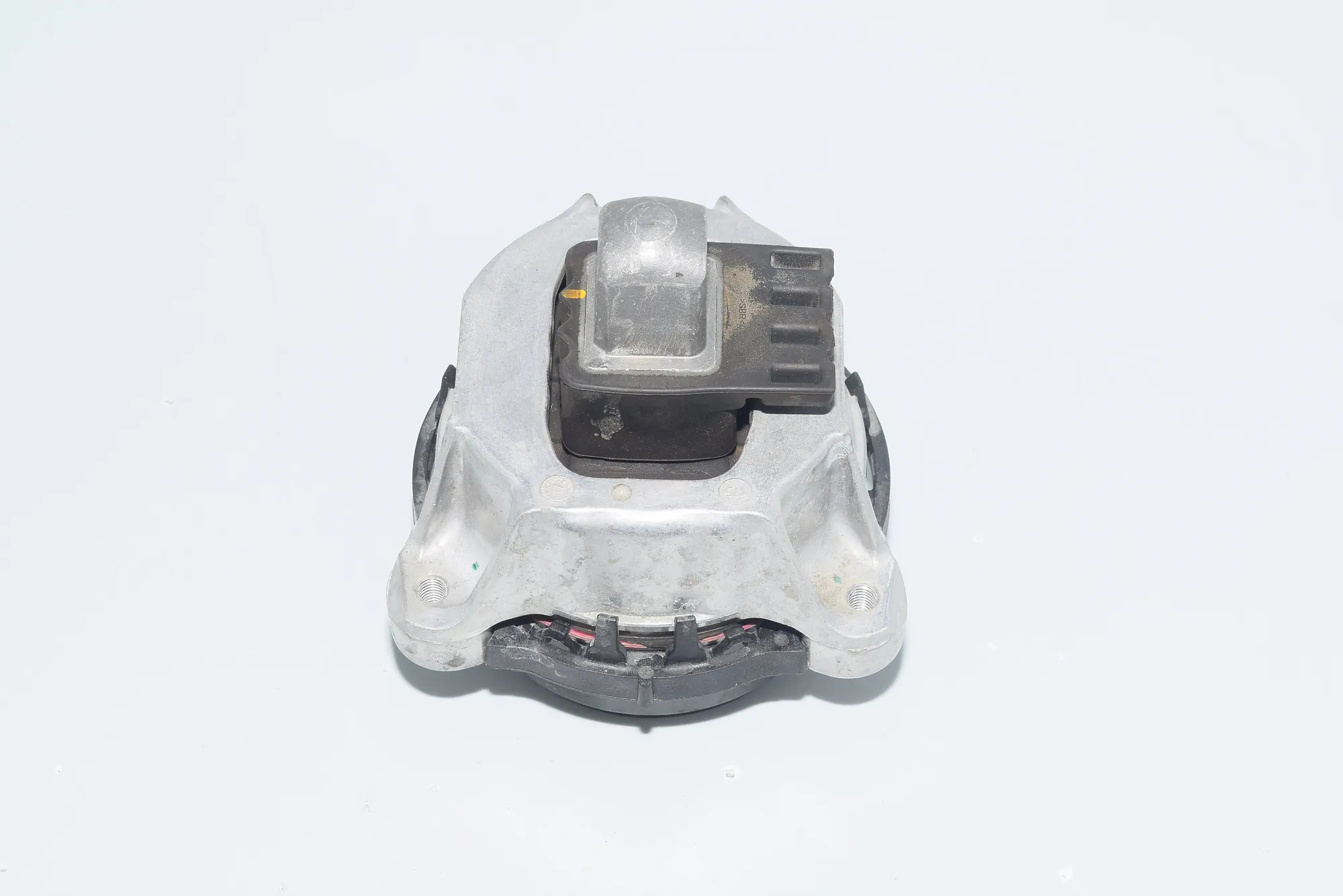 Left Side Engine Mount – OEM 6866155 · BMW 7 (G11, G12) BMW 7 (G11, G12) M 760 Li xDrive 2016