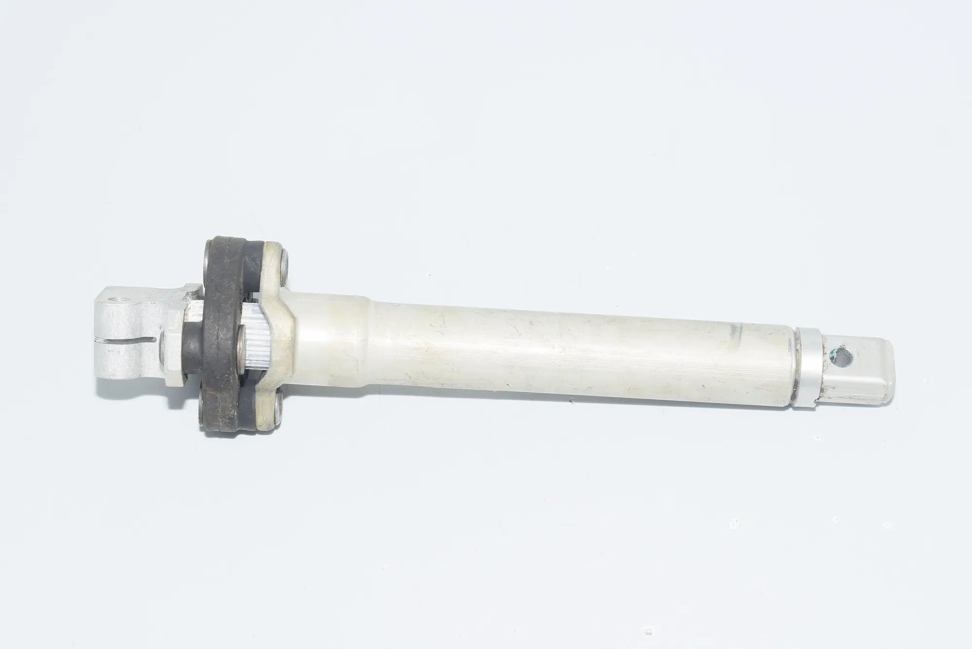 Steering Column Shaft Joint – OEM 6886805 · BMW 7 (G11, G12) BMW 7 (G11, G12) M 760 Li xDrive 2016 – 2