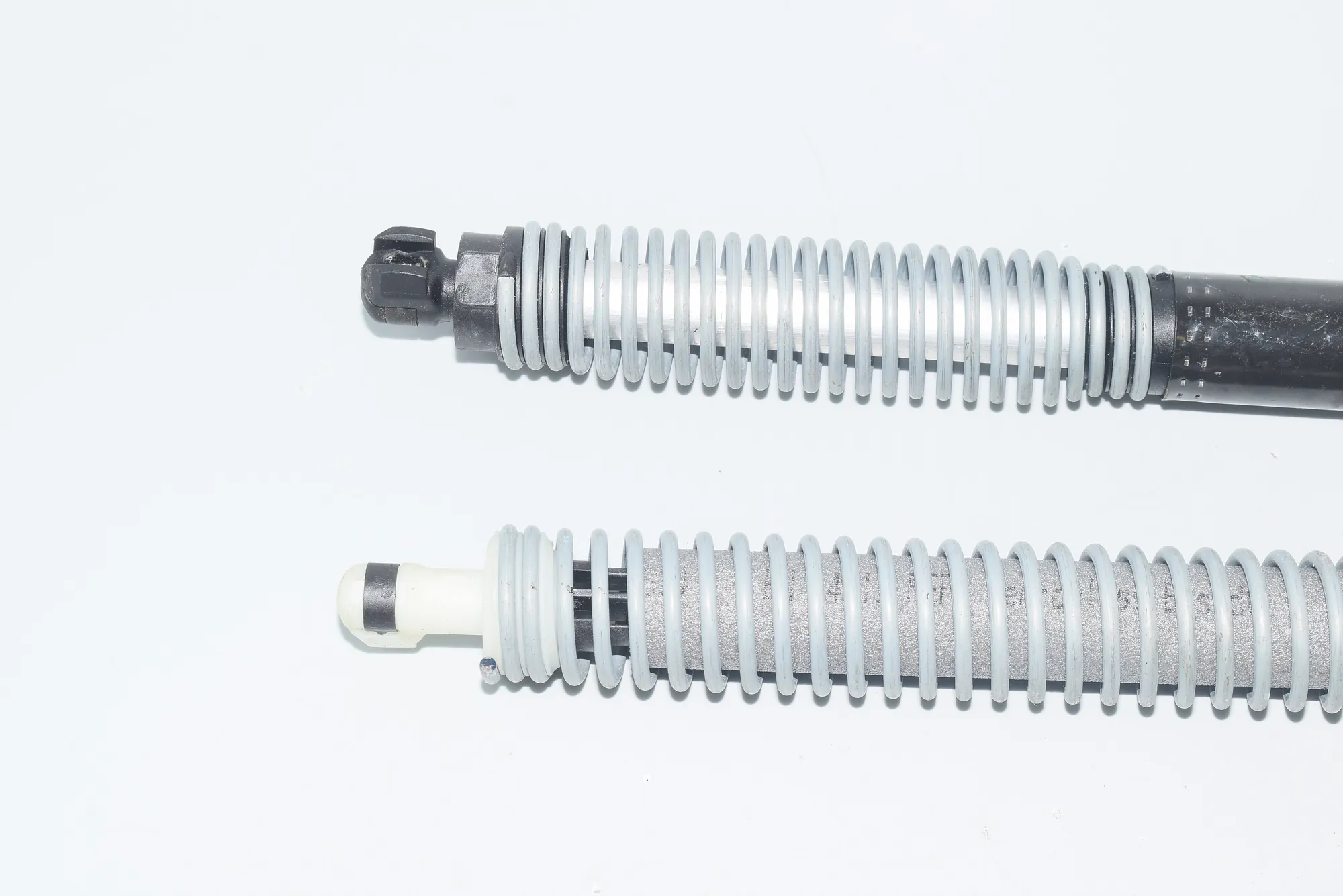 Right Side Tailgate Gas Strut – OEM 7357110 · BMW 7 (G11, G12) BMW 7 (G11, G12) M 760 Li xDrive 2016 – 3
