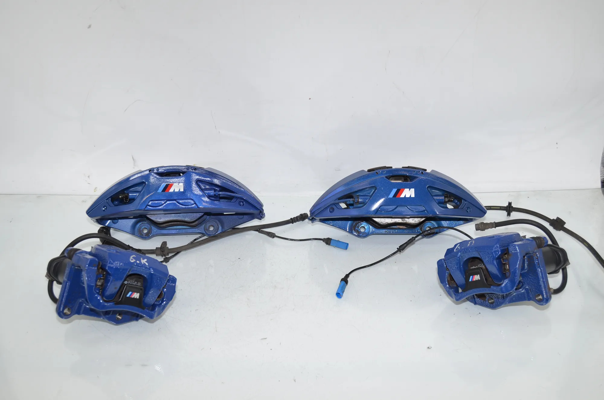 Brake Calipers And Disc Kit – OEM 6891303 · BMW 5 (G30) (2016 - -) 540 i 2017 – 6