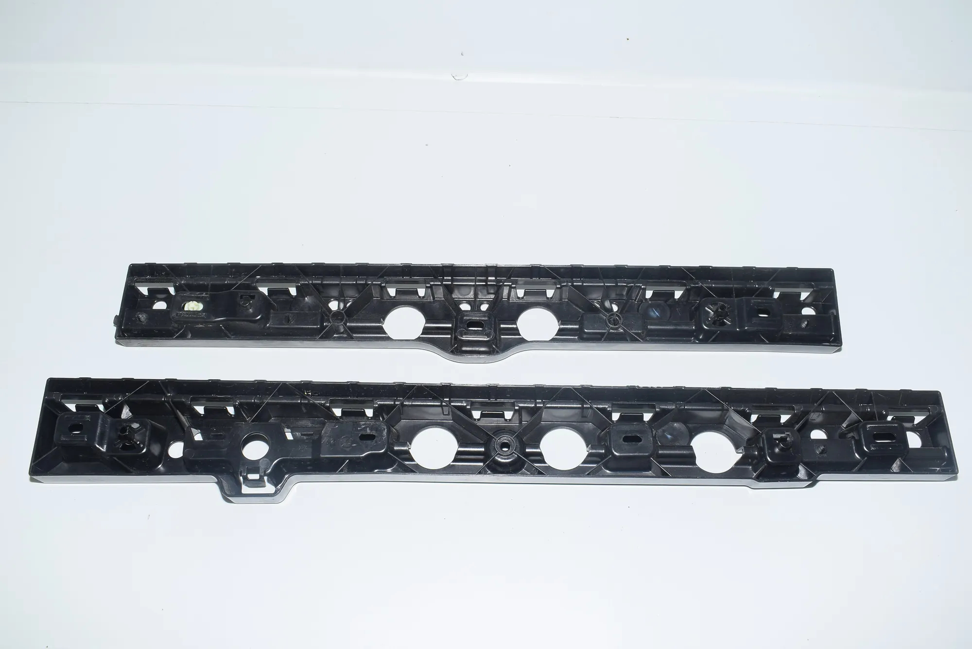 Other Body Parts – OEM 7357134 · BMW 7 (G11, G12) BMW 7 (G11, G12) 2015 – 3