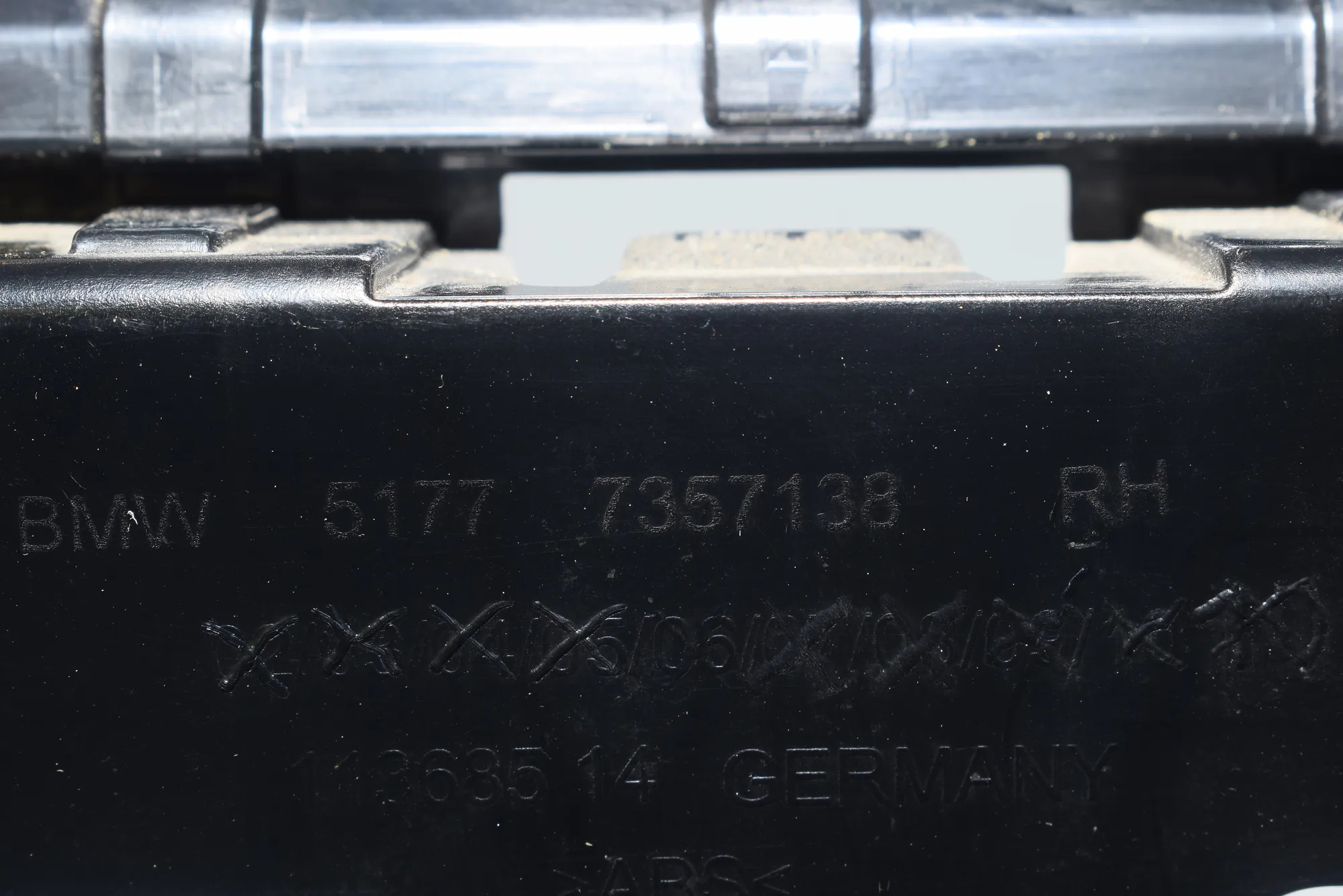 Other Body Parts – OEM 7357134 · BMW 7 (G11, G12) BMW 7 (G11, G12) 2015 – 13