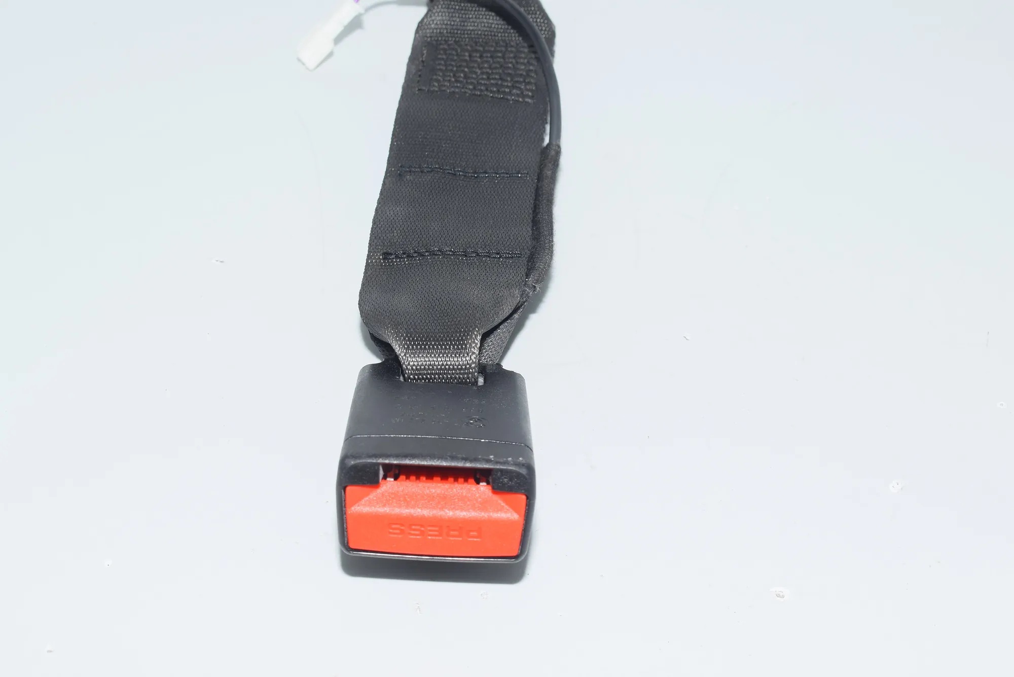 Rear Middle Seat Buckle – OEM 7435929 · BMW 7 (G11, G12) BMW 7 (G11, G12) 2015 – 4