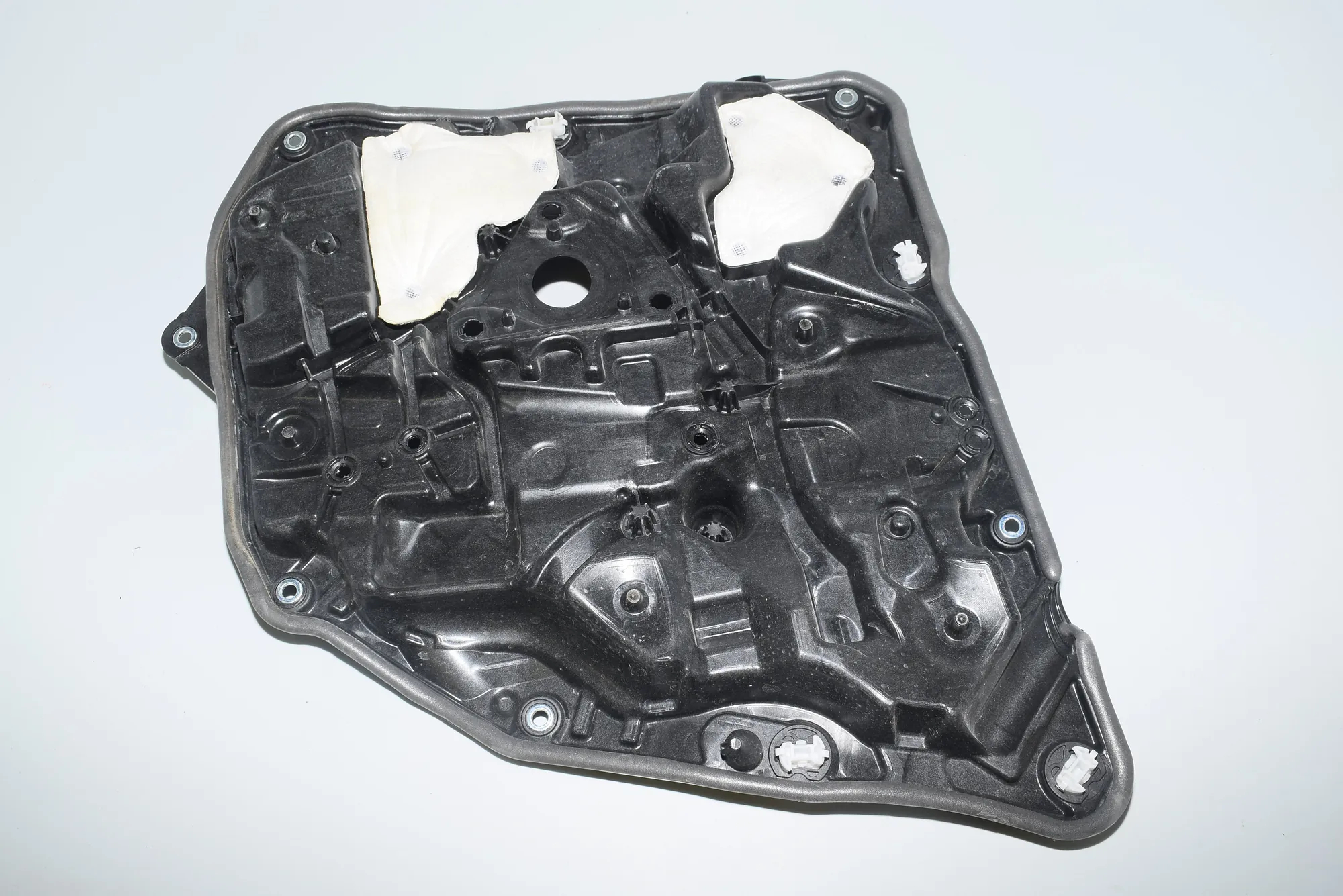 Rear Left Door Panel – OEM 7479065 · BMW 7 (G11, G12) BMW 7 (G11, G12) 2015