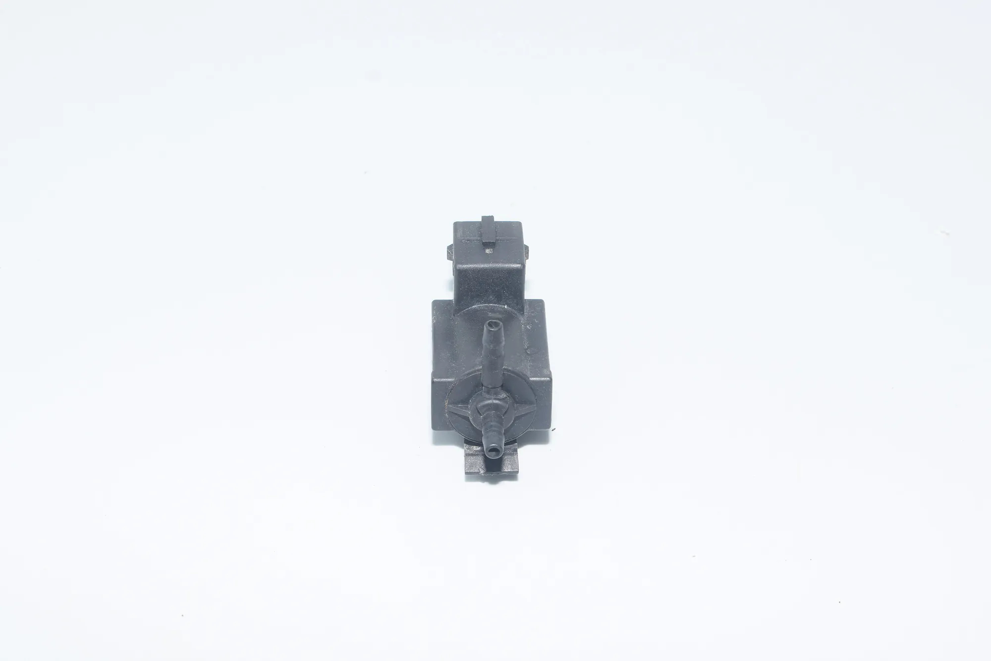 Solenoid Valve – OEM 1742712 · BMW 5 Touring (E39) 525 d 2003 – 4