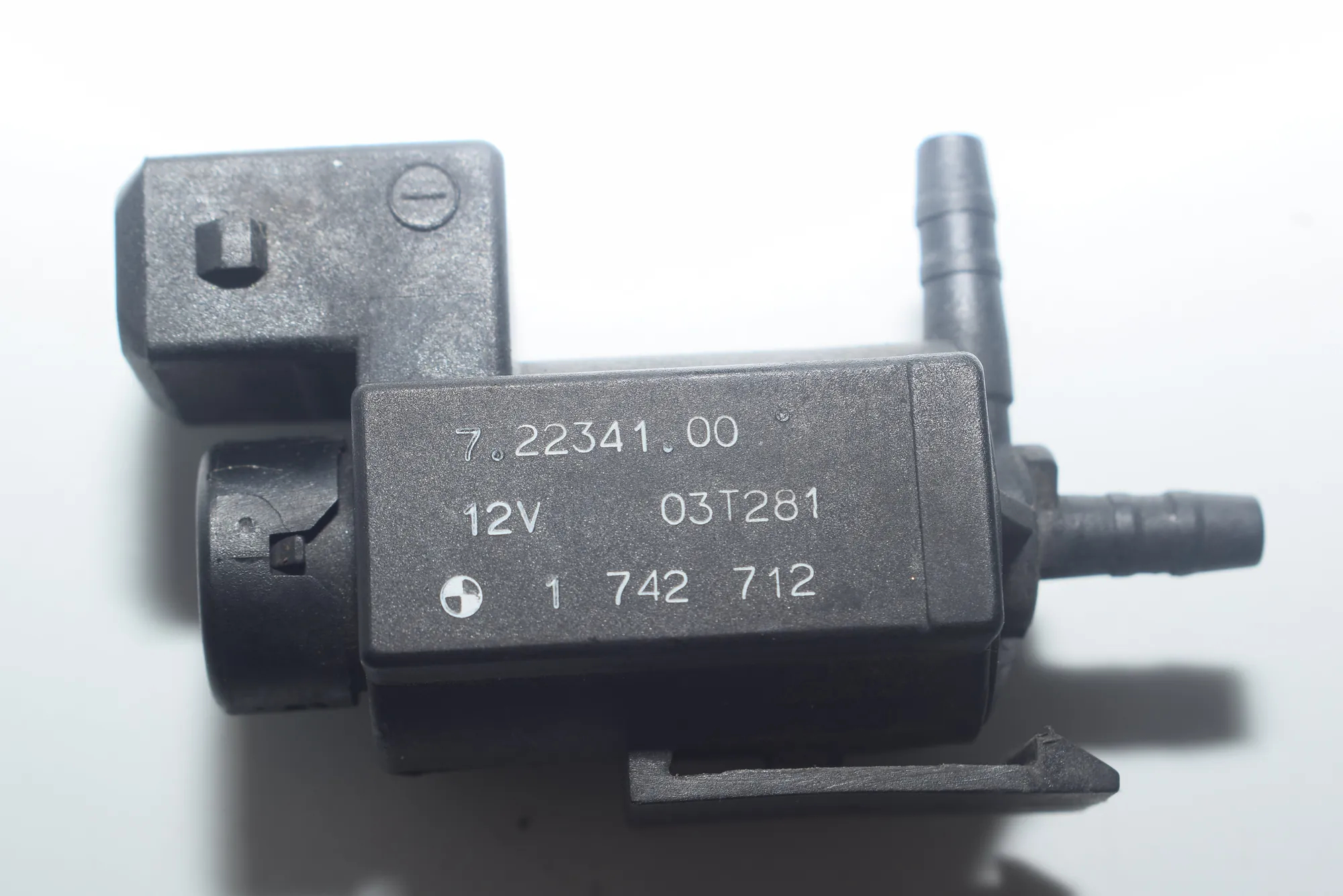 Solenoid Valve – OEM 1742712 · BMW 5 Touring (E39) 525 d 2003 – 5