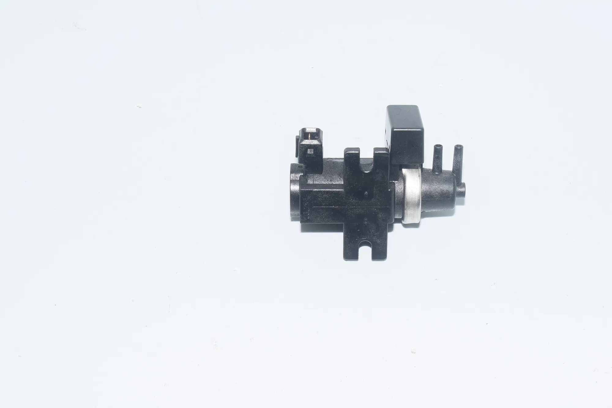 Solenoid Valve – OEM 2247906 · BMW 5 Touring (E39) 525 d 2003 – 3