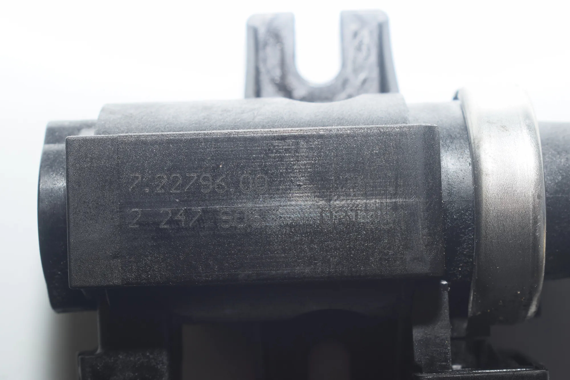 Solenoid Valve – OEM 2247906 · BMW 5 Touring (E39) 525 d 2003 – 5