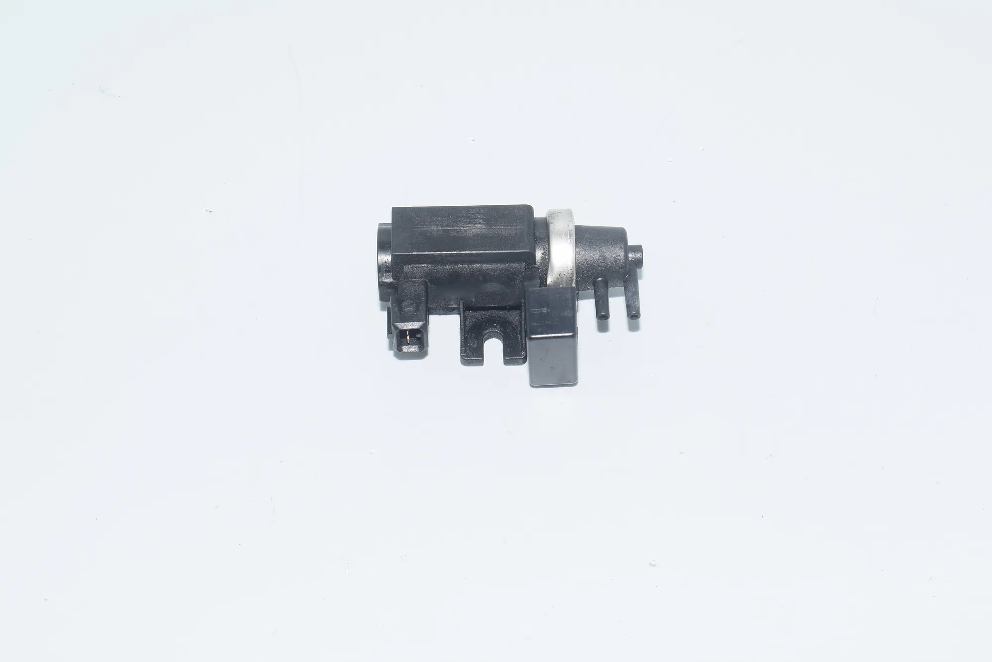 Solenoid Valve – OEM 2247906 · BMW 5 Touring (E39) 525 d 2003 – 2