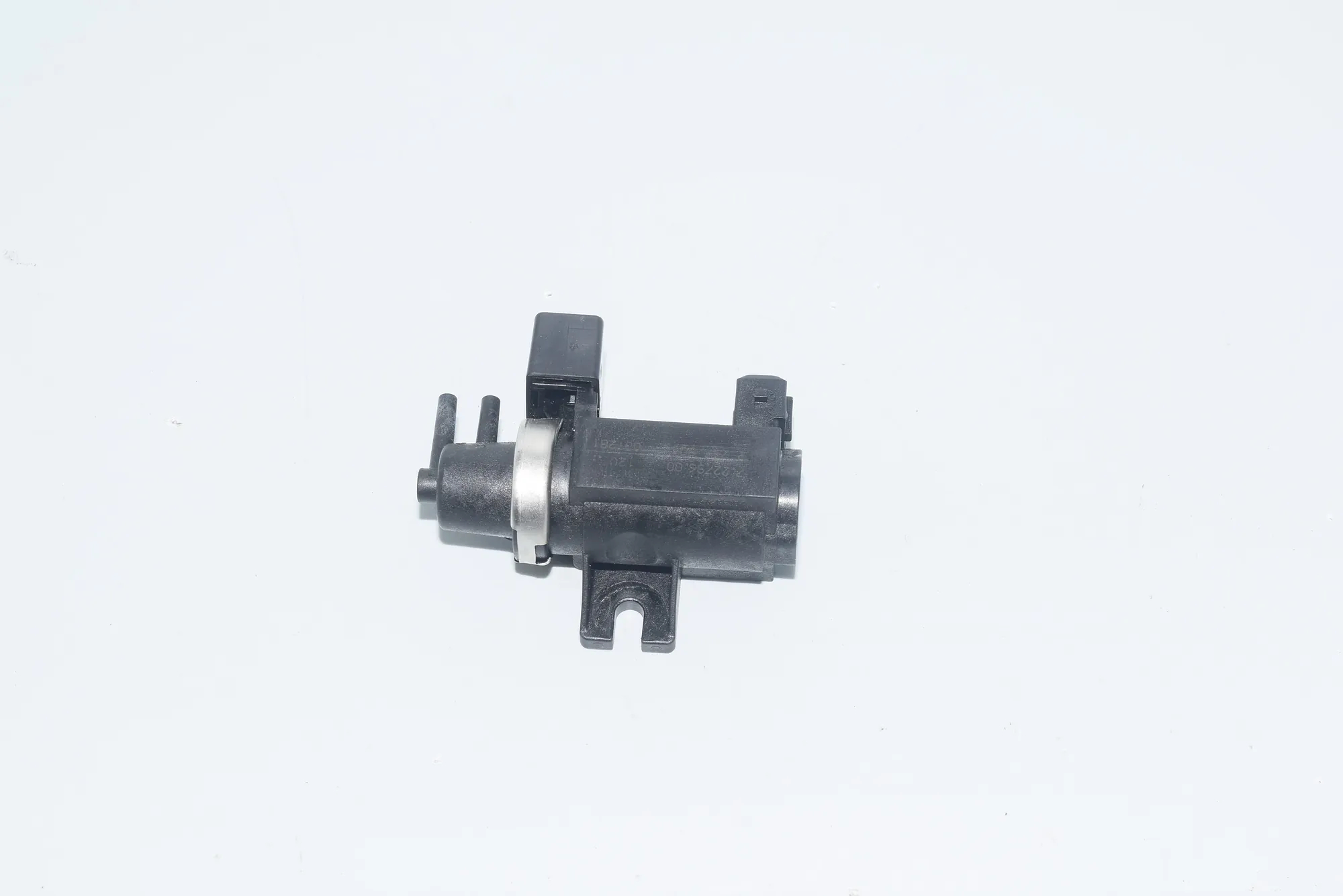 Solenoid Valve – OEM 2247906 · BMW 5 Touring (E39) 525 d 2003