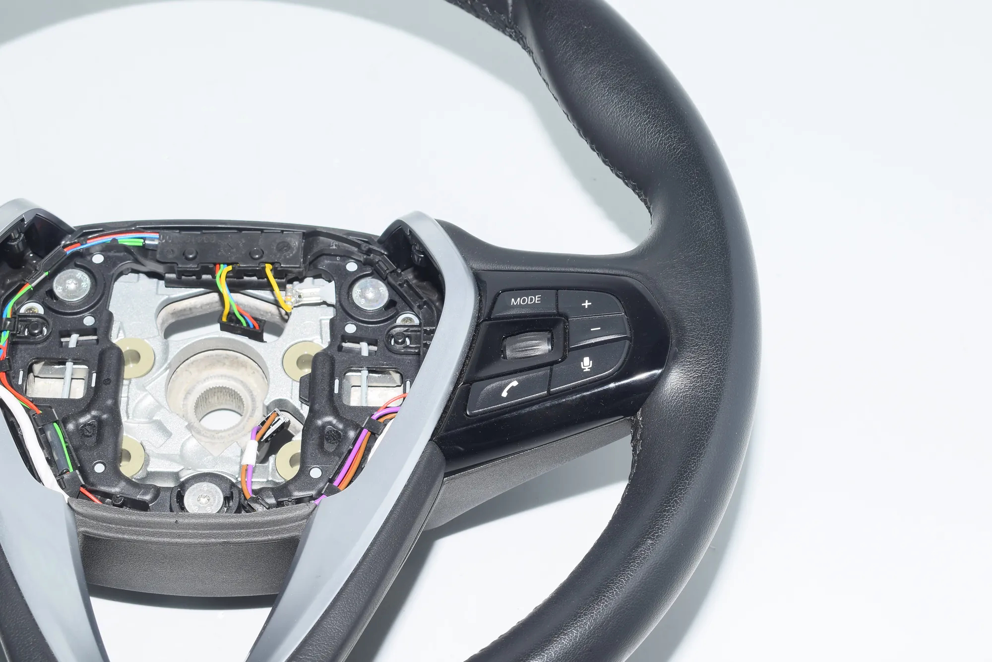Steering Wheel – OEM NA · BMW 5 (G30) BMW 5 (G30) 2016 – 4