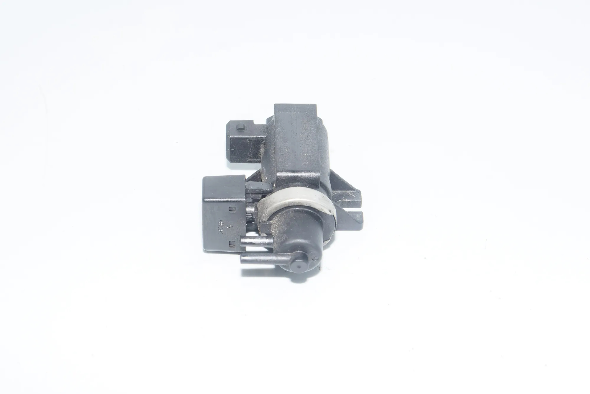 Solenoid Valve – OEM 2247906 · BMW 5 Touring (E39) 525 d 2002 – 3