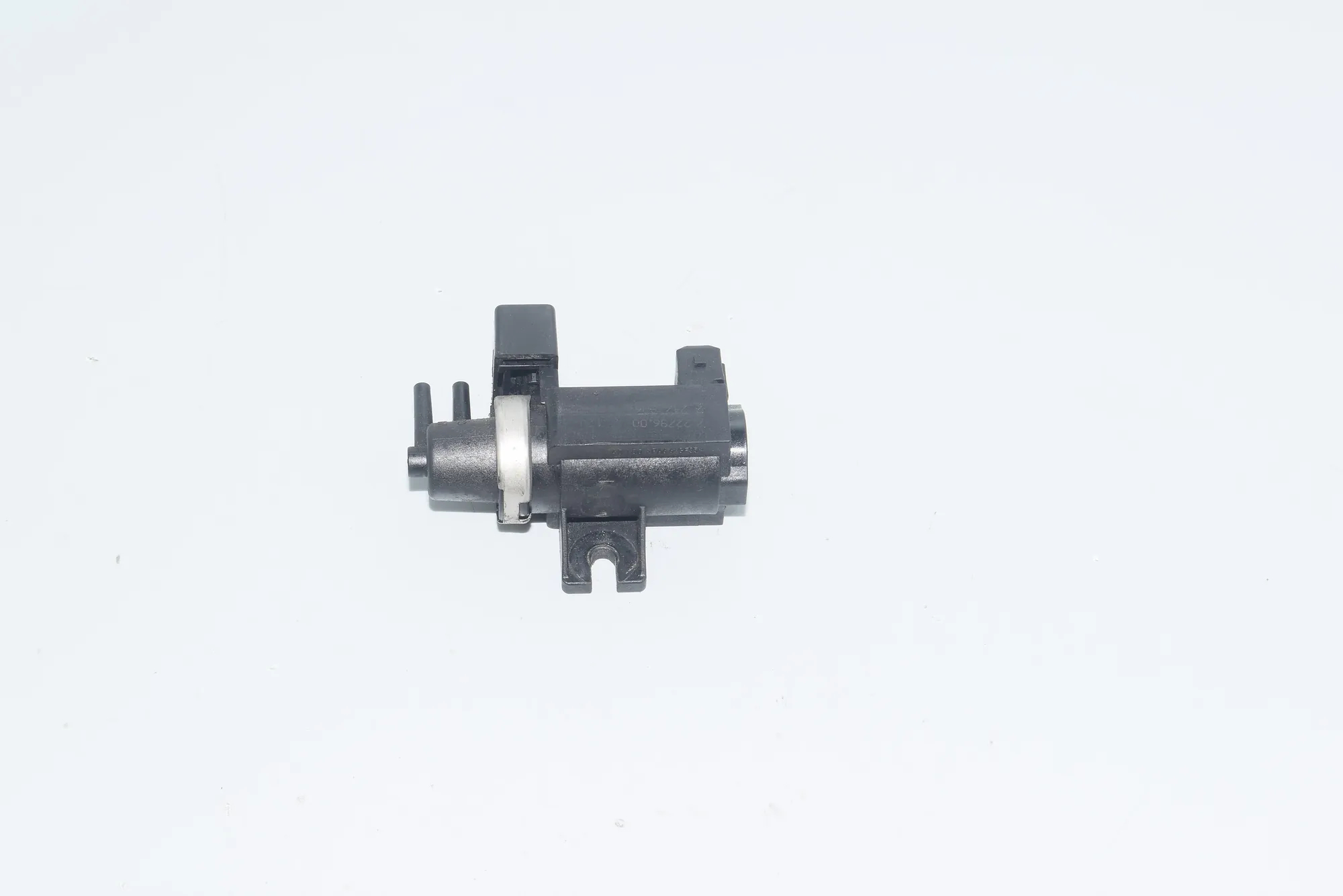 Solenoid Valve – OEM 2247906 · BMW 5 Touring (E39) 525 d 2002 – 2