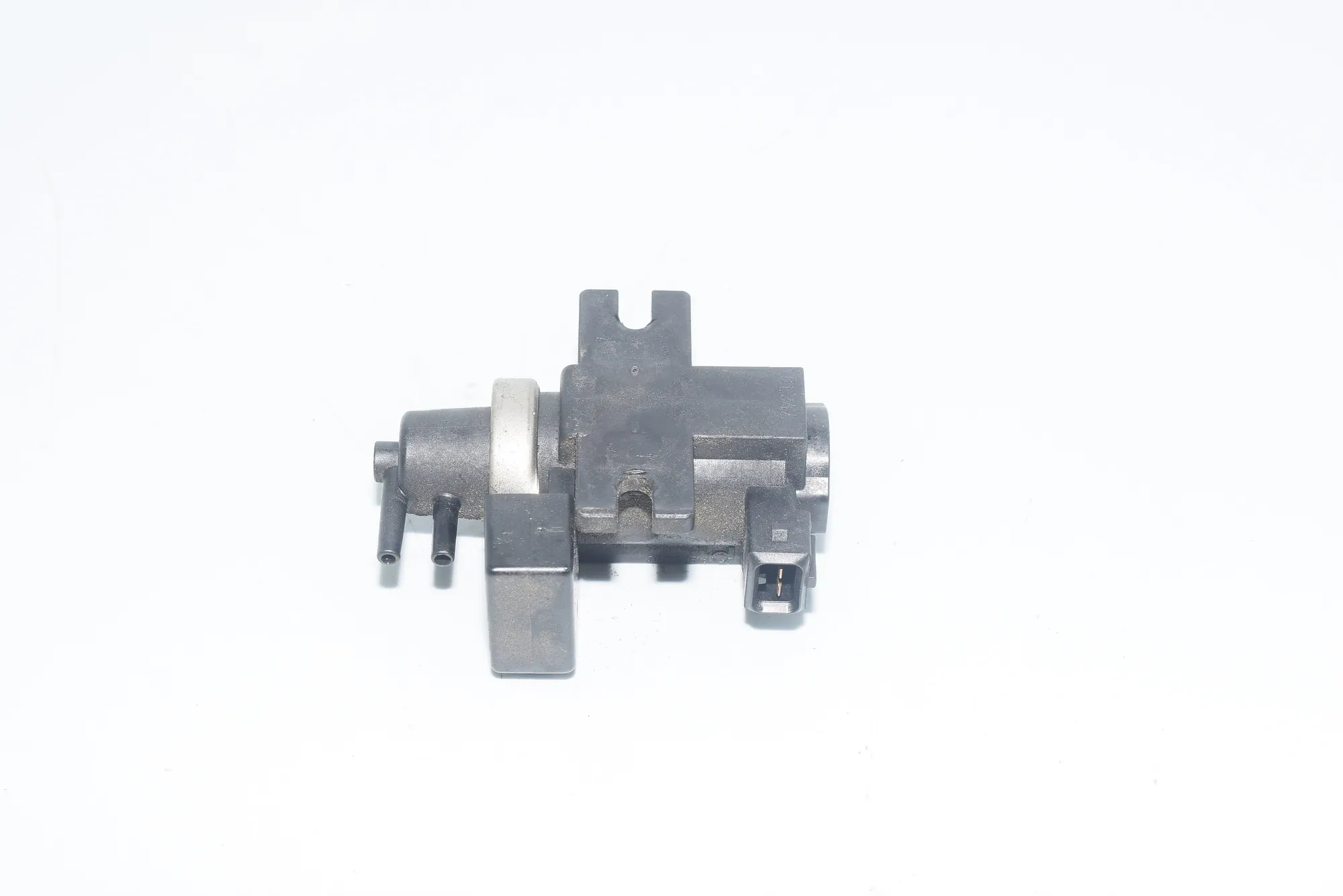 Solenoid Valve – OEM 2247906 · BMW 5 Touring (E39) 525 d 2002 – 4