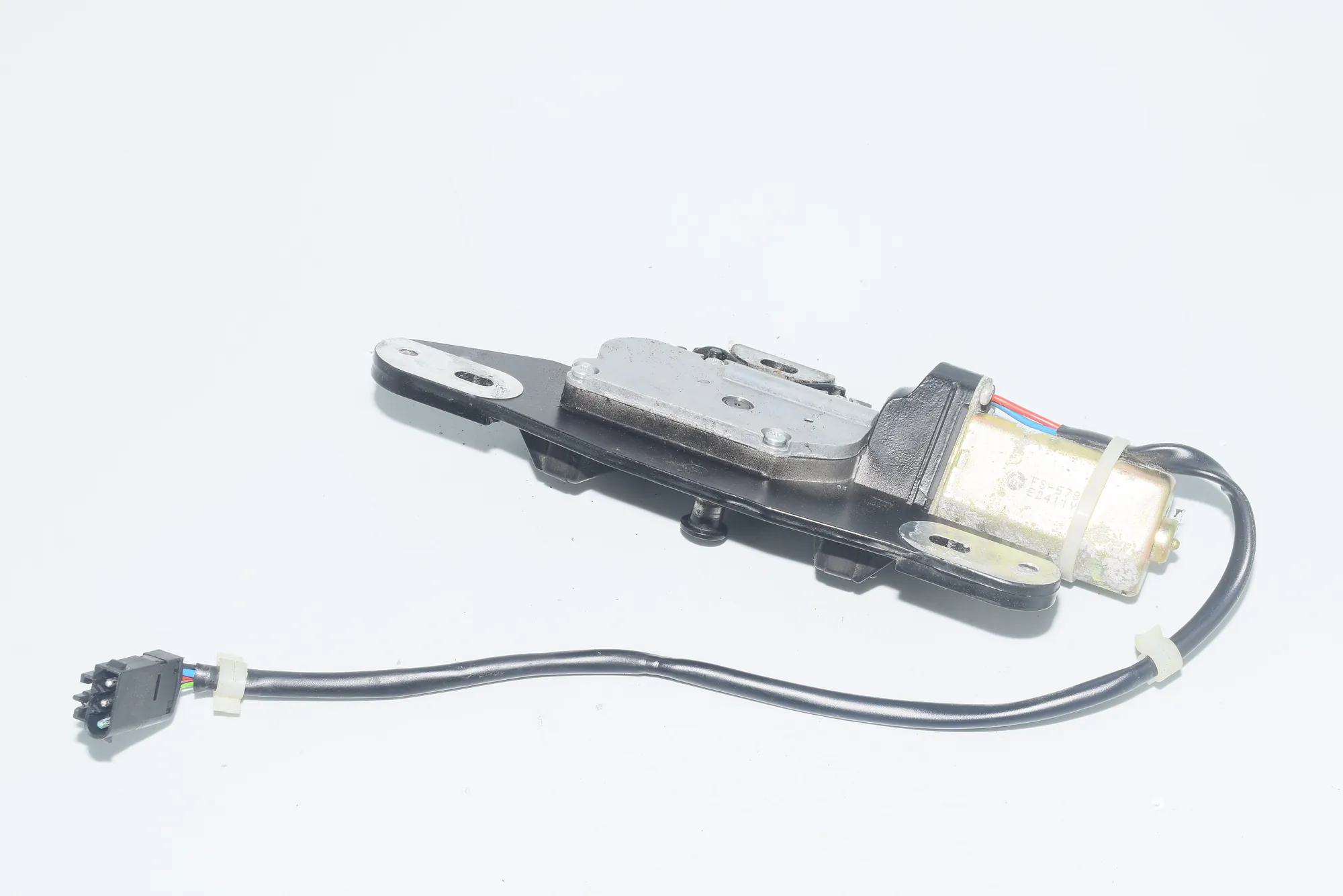 Tailgate Boot Lock – OEM 8362371 · BMW 5 Touring (E39) 525 d 2002 – 5