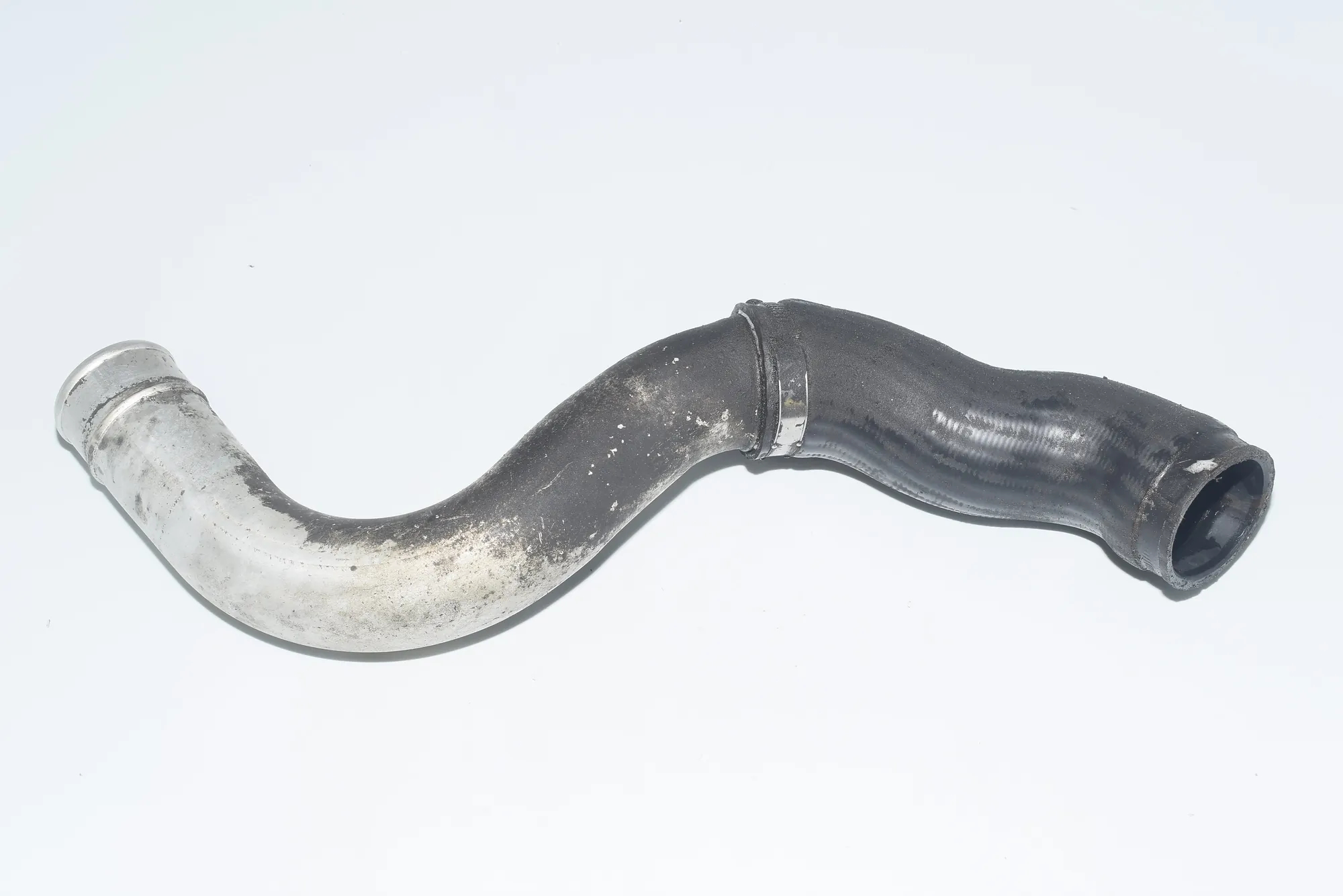 Right Side Intercooler Hose – OEM 2249669 · BMW 5 Touring (E39) 525 d 2002 – 4