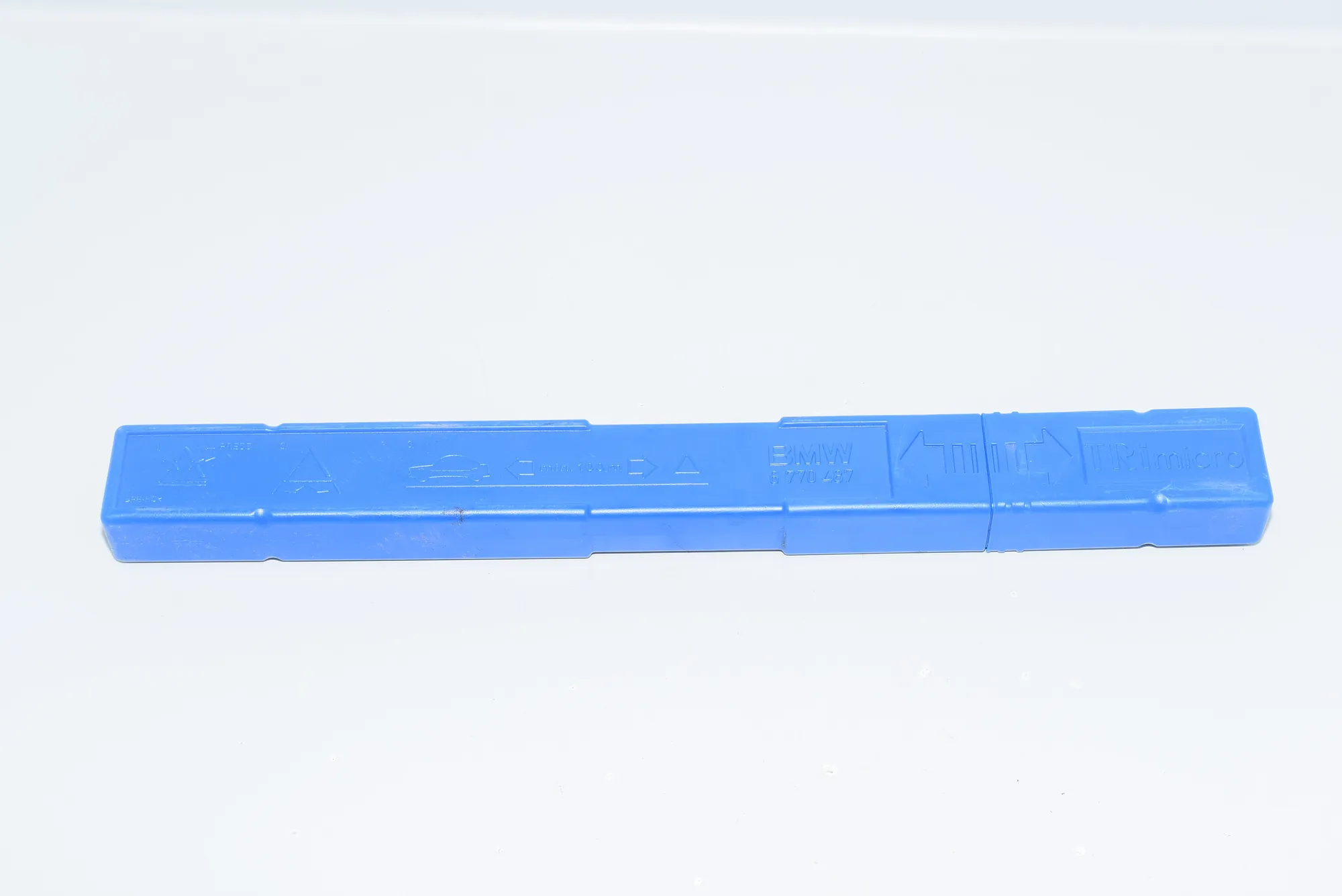 Warning Triangle – OEM 6770487 · BMW 3 Gran Turismo (F34) BMW 3 Gran Turismo (F34) 2013 – 5