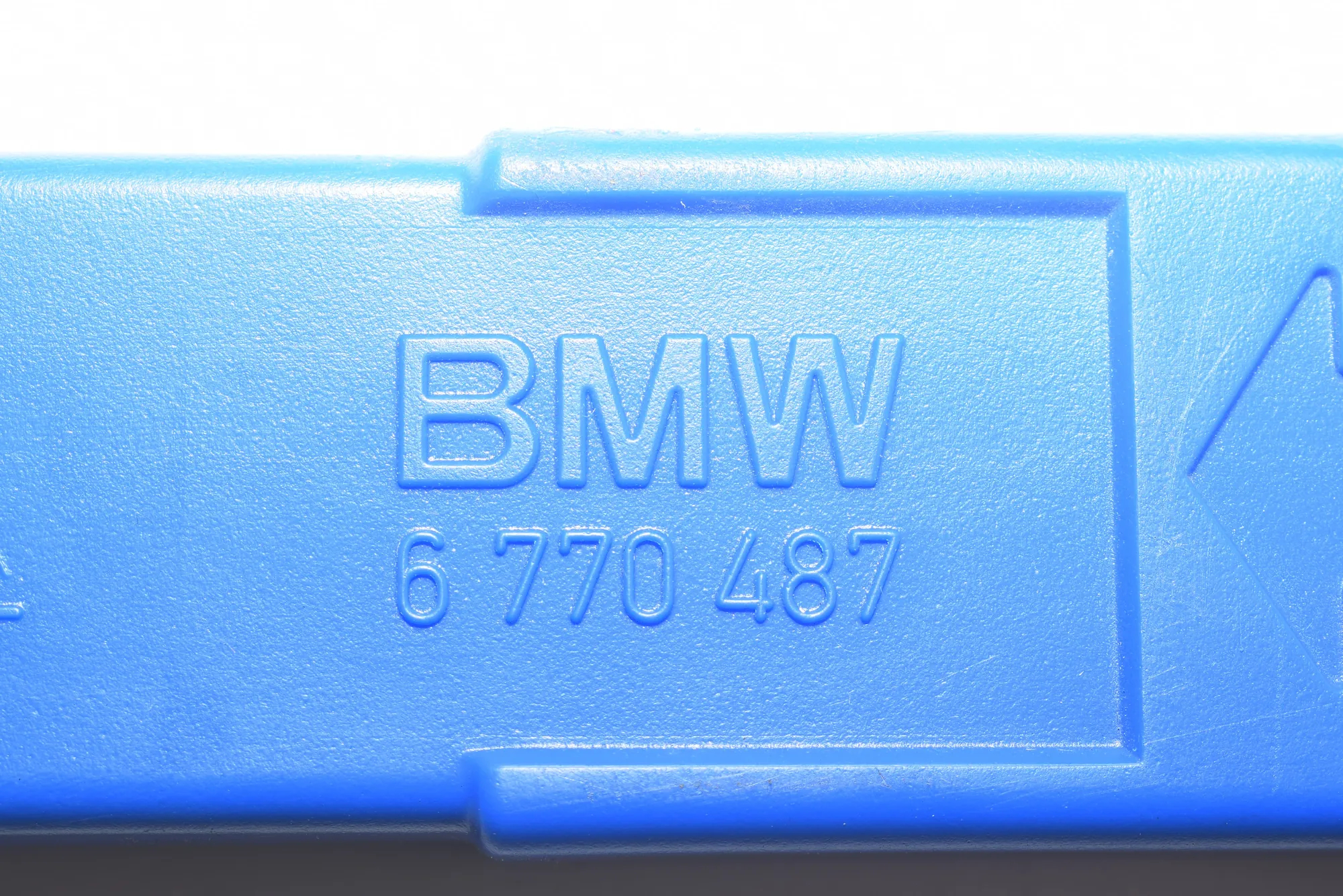 Warning Triangle – OEM 6770487 · BMW 3 Gran Turismo (F34) BMW 3 Gran Turismo (F34) 2013 – 4