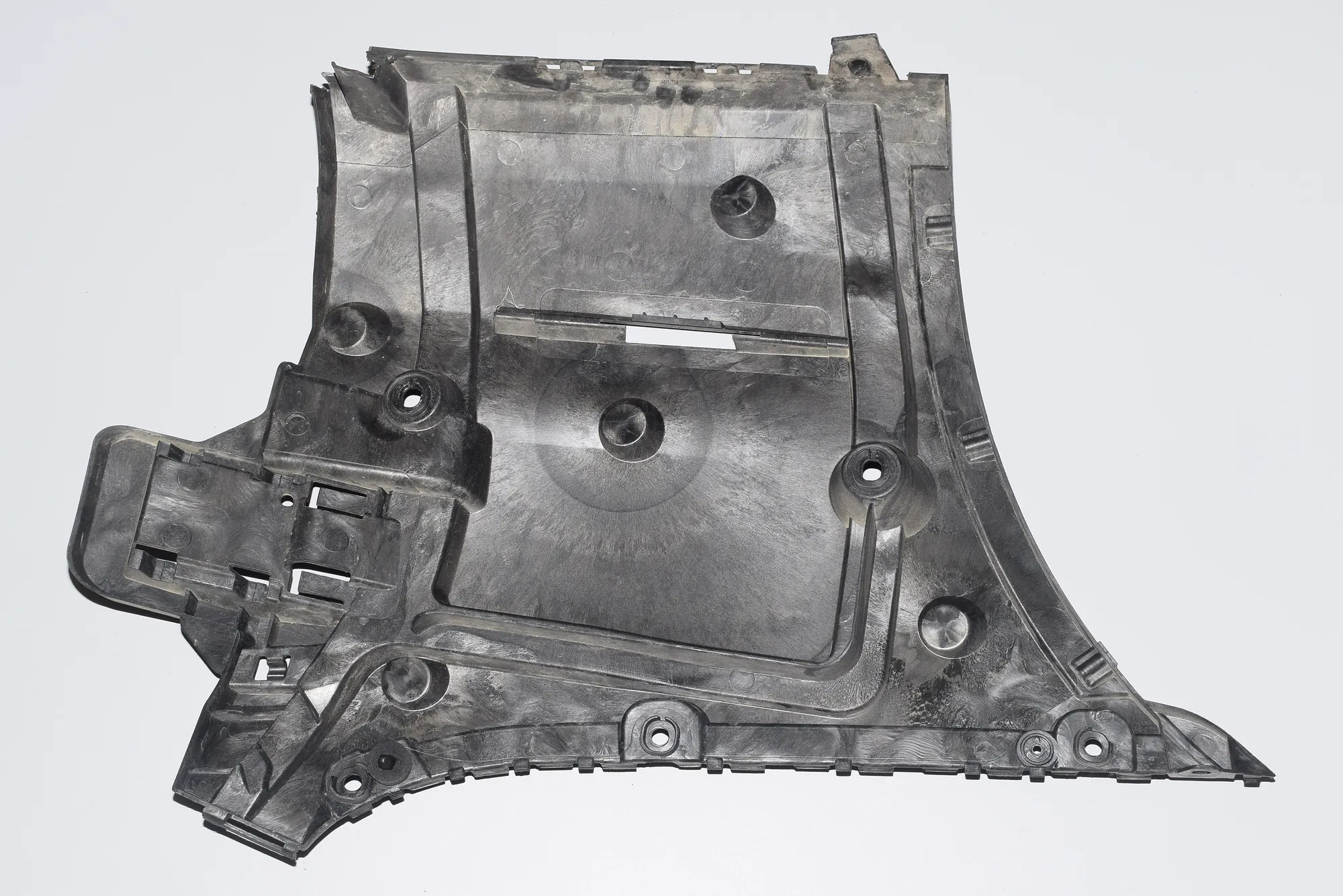Rear Right Bumper Bracket – OEM 7387300 · BMW 5 (G30) BMW 5 (G30) 2016 – 5
