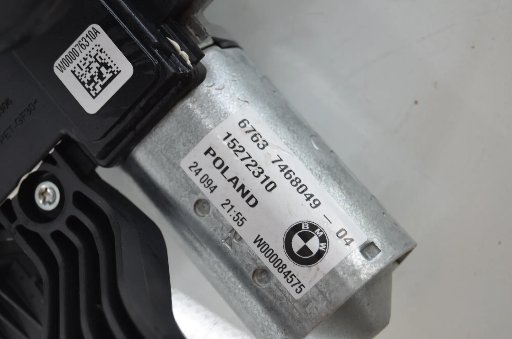 Tailgate Window Wiper Motor – OEM 7468049 · BMW 3 Touring (G21) (2019 - -) 320 d 2024 – 4
