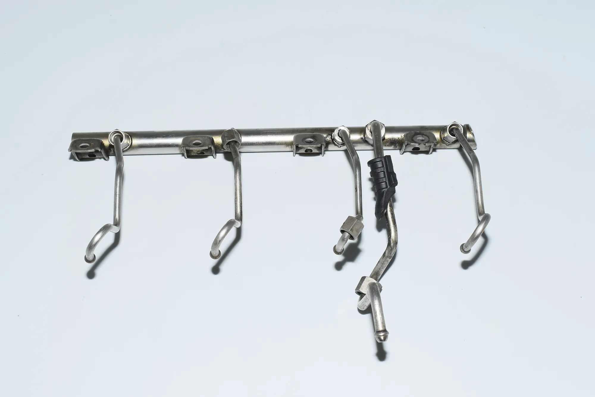 Fuel Rail – OEM 7547600 · BMW 7 (F01, F02) BMW 7 (F01, F02) 750 i 2009 – 2