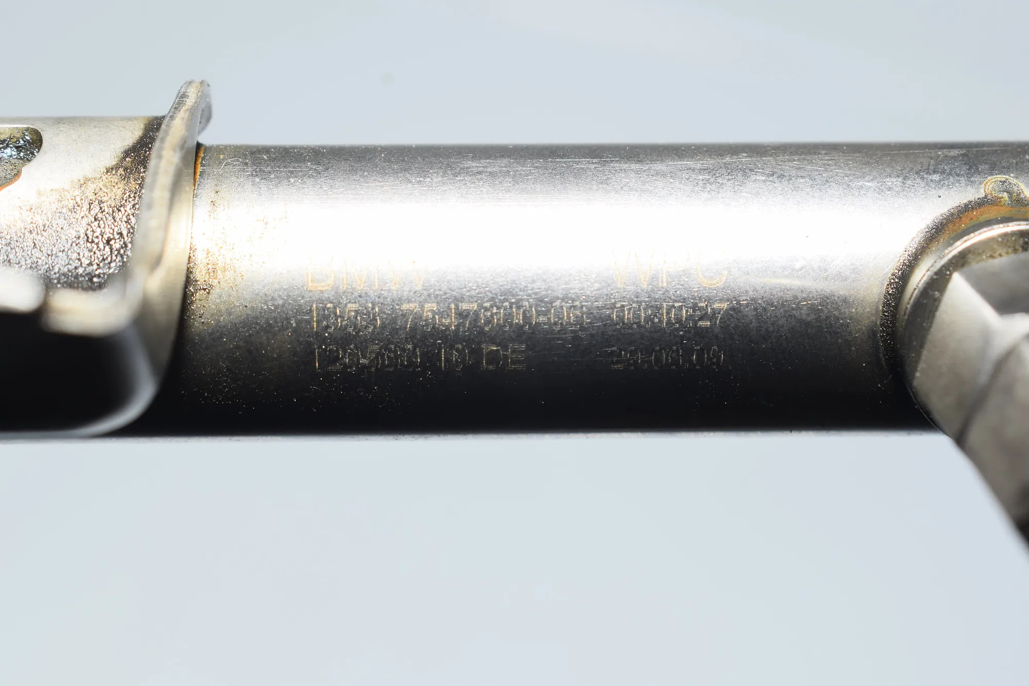 Fuel Rail – OEM 7547600 · BMW 7 (F01, F02) BMW 7 (F01, F02) 750 i 2009 – 5