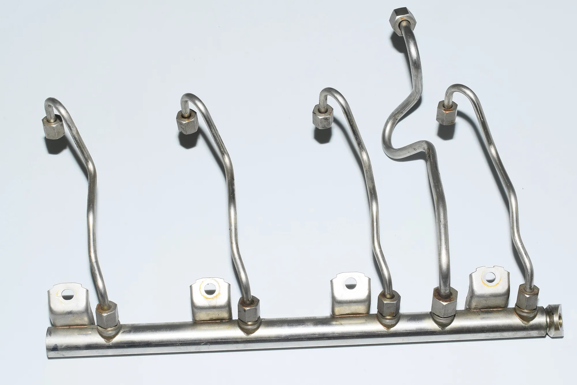 Fuel Rail – OEM 7547599 · BMW 7 (F01, F02) BMW 7 (F01, F02) 750 i 2009 – 3