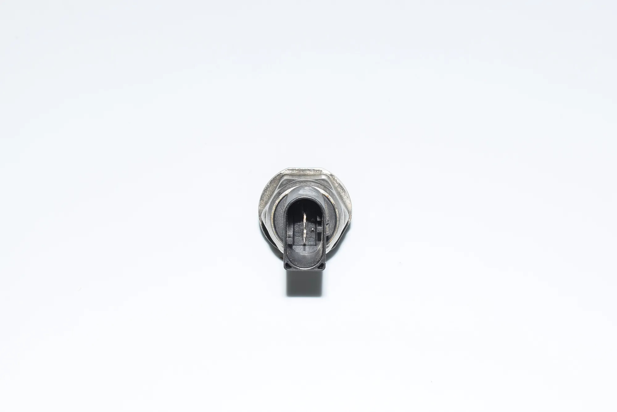 Fuel Rail Pressure Sensor – OEM 7537319 · BMW 7 (F01, F02) BMW 7 (F01, F02) 750 i 2009 – 4