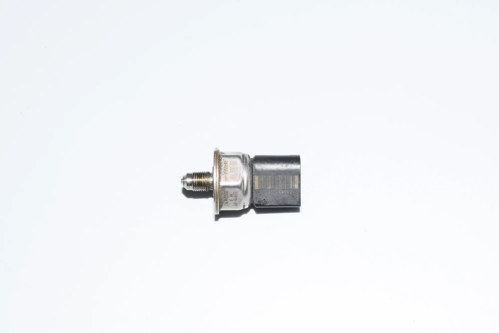 Fuel Rail Pressure Sensor – OEM 7537319 · BMW 7 (F01, F02) BMW 7 (F01, F02) 750 i 2009 – 3