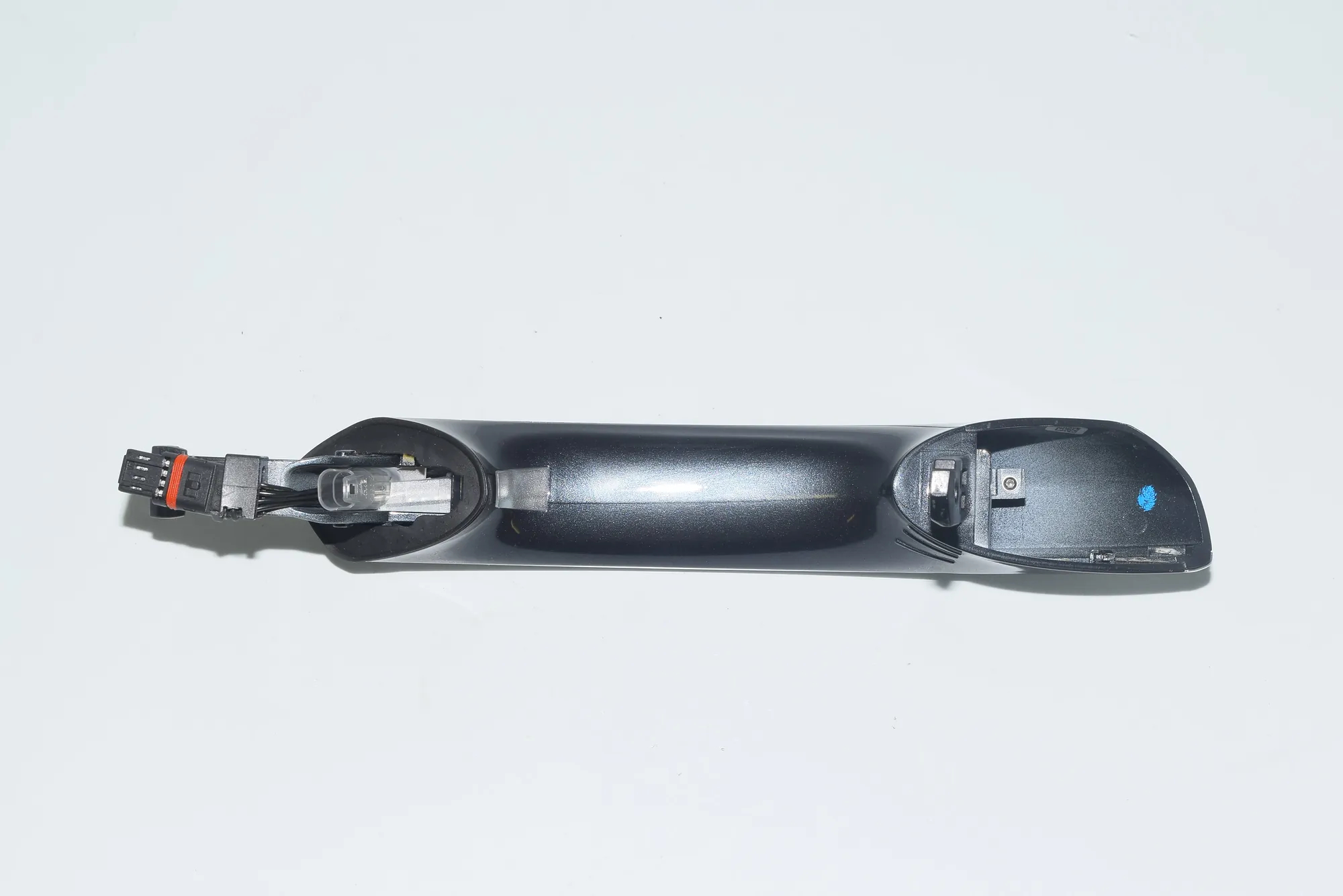 Rear Left Door Exterior Handle – OEM 8067737 · BMW 7 (G11, G12) BMW 7 (G11, G12) 2016 – 3
