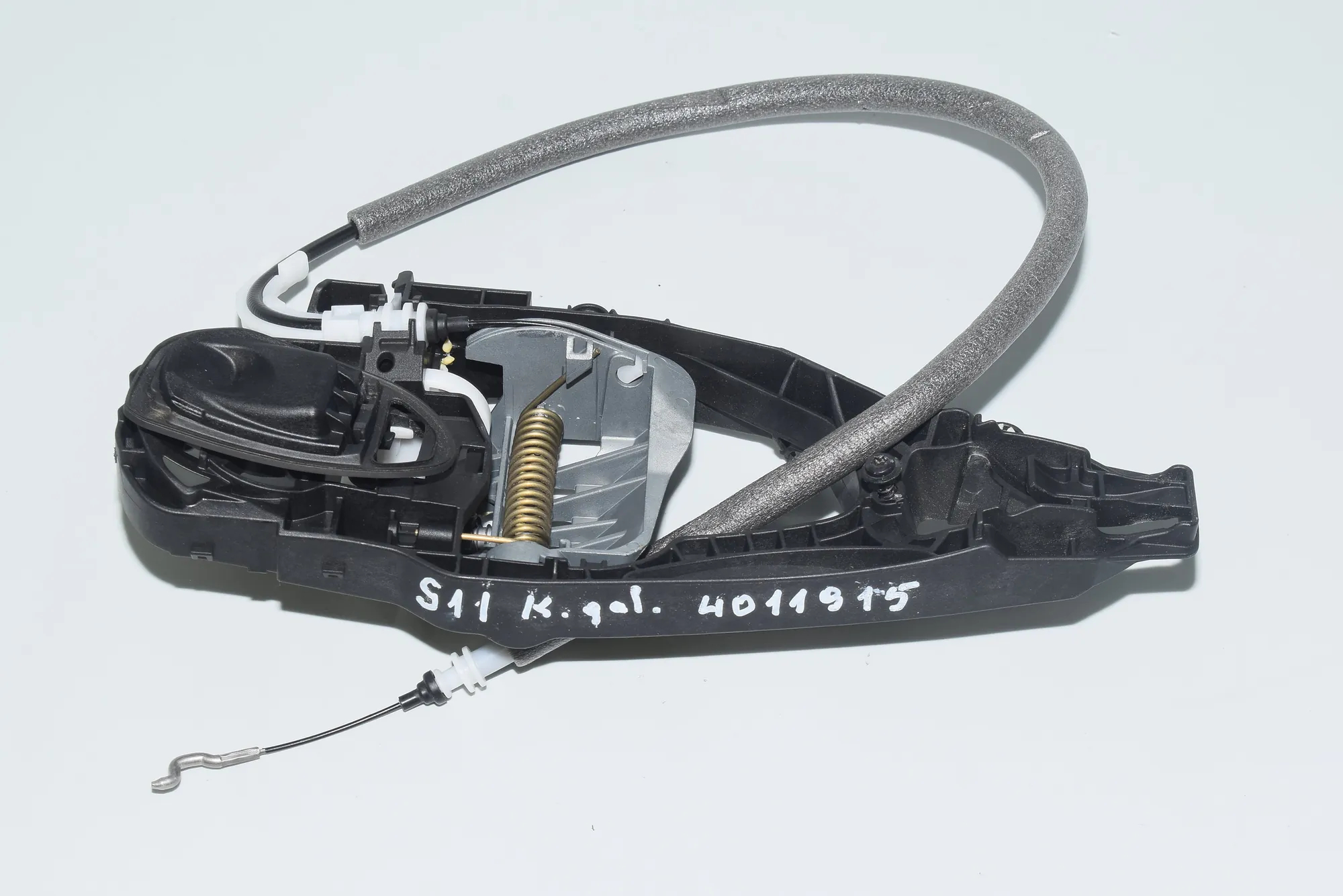 Rear Left Door Interior Handle Frame – OEM 7377241 · BMW 7 (G11, G12) BMW 7 (G11, G12) 2016 – 2