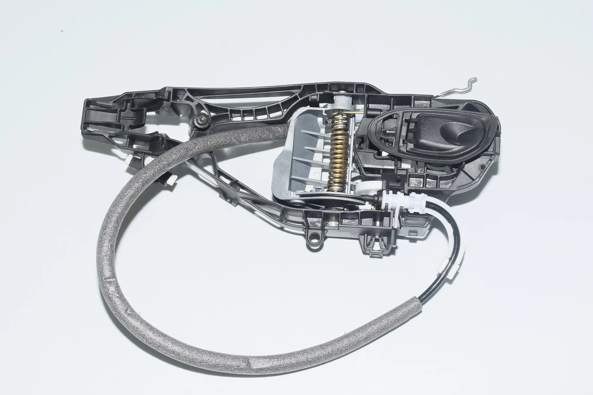 Rear Left Door Interior Handle Frame – OEM 7377241 · BMW 7 (G11, G12) BMW 7 (G11, G12) 2016