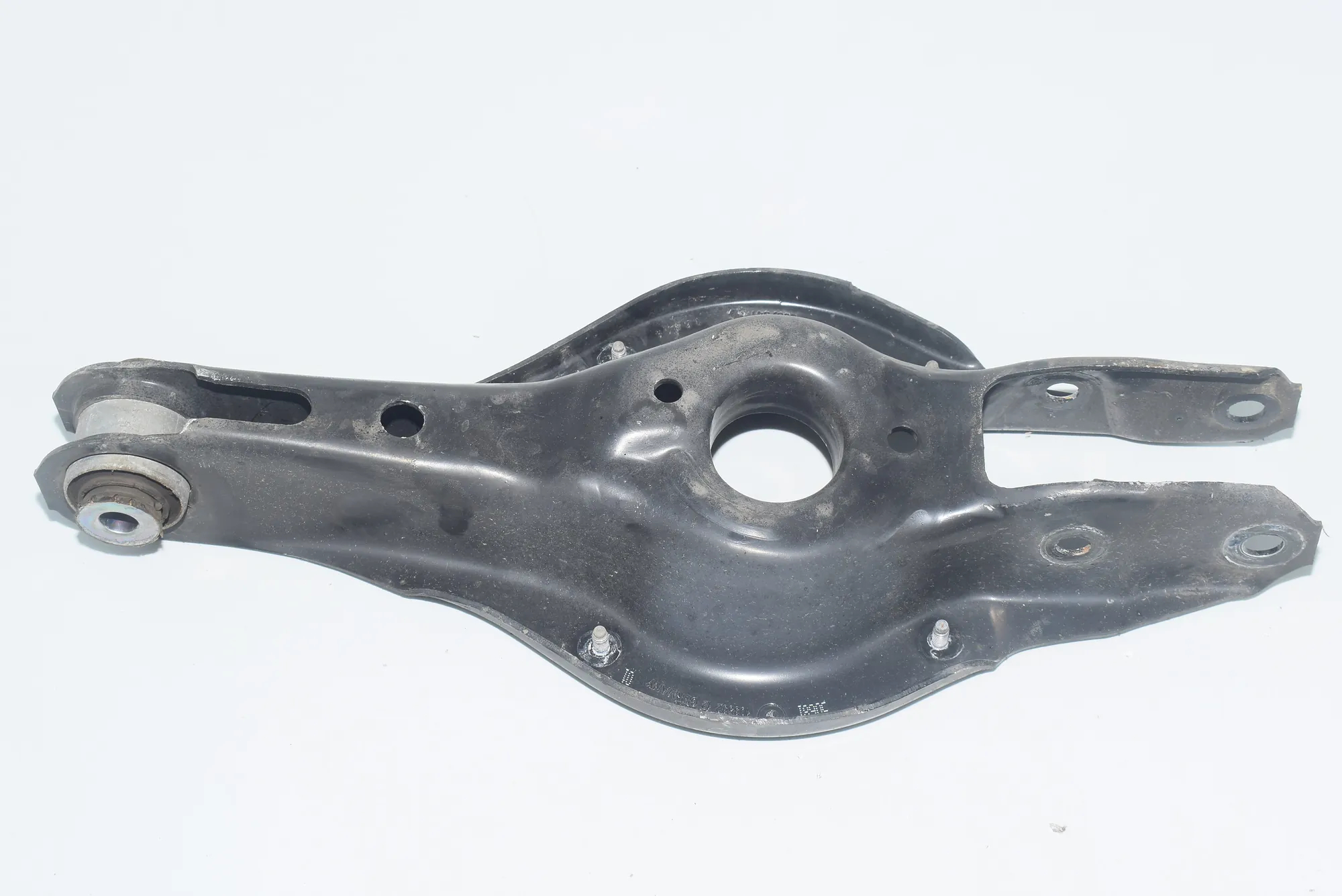 Rear Left Lower Control Arm – OEM 6867540 · BMW 1 (F20) BMW 1 (F20) 118 d 2015 – 3