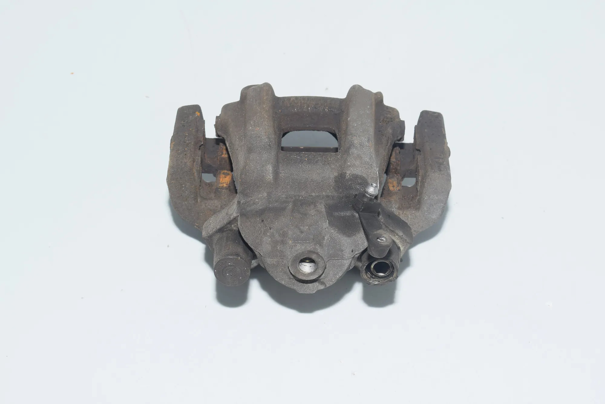 Rear Right Brake Caliper – OEM NA · BMW 1 (F20) BMW 1 (F20) 118 d 2015 – 3