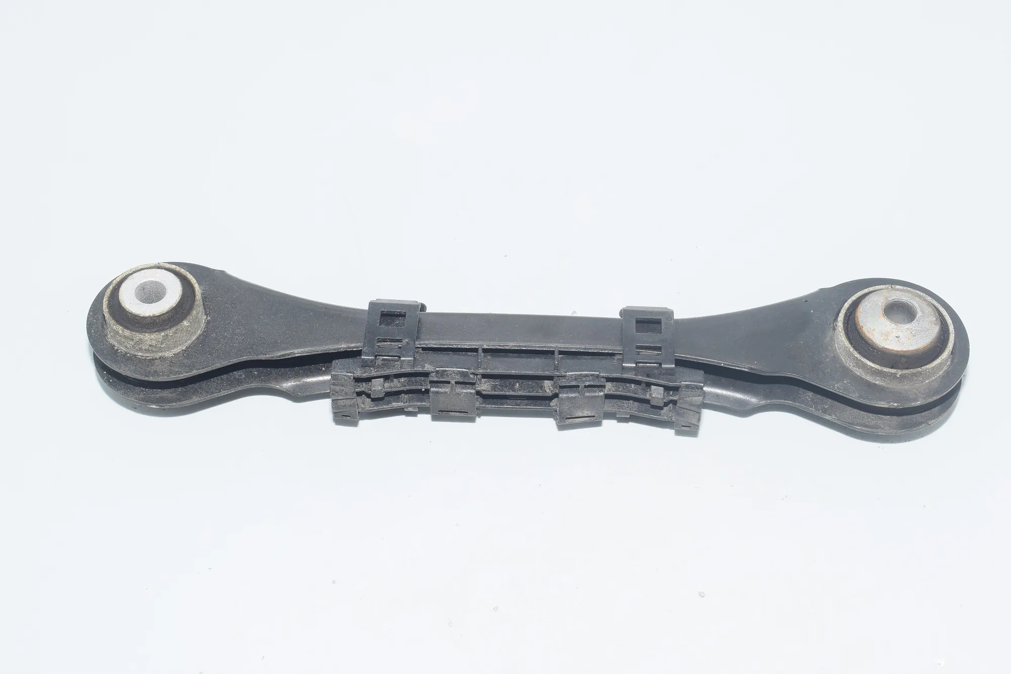 Rear Right Control Arm – OEM 6792544 · BMW 1 (F20) BMW 1 (F20) 118 d 2015