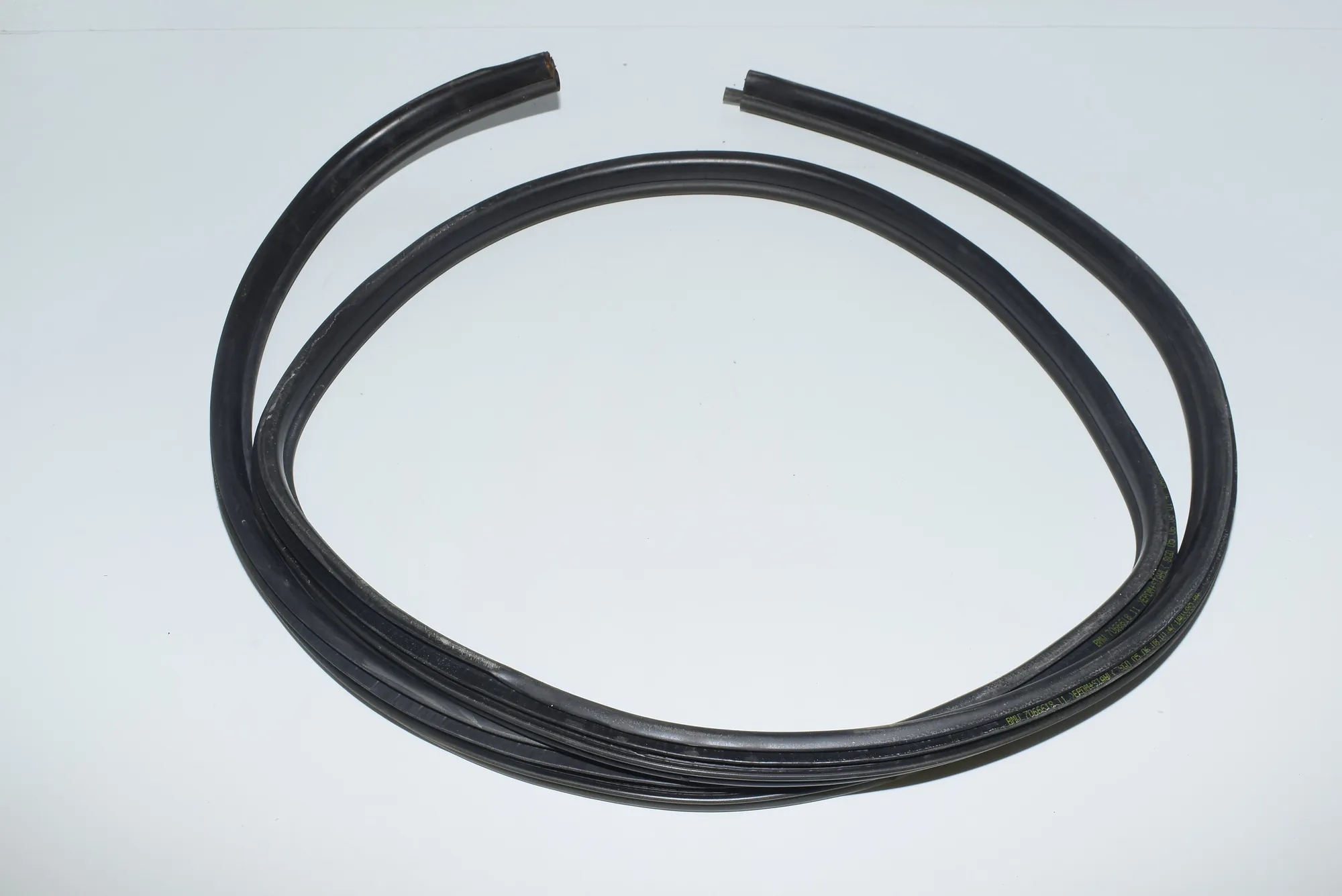 Rear Left Door Seal Rubber – OEM 7066618 · BMW 1 (E87) 123 d 2008 – 3