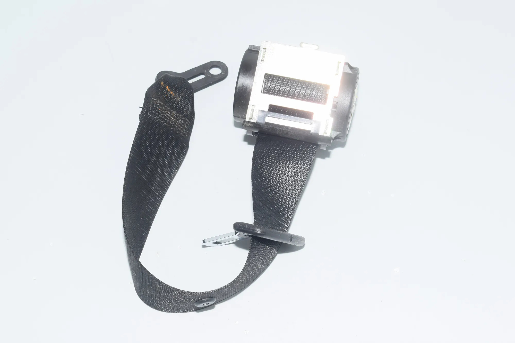 Rear Left Seatbelt – OEM 6070511 · BMW 1 (E87) 123 d 2008 – 3