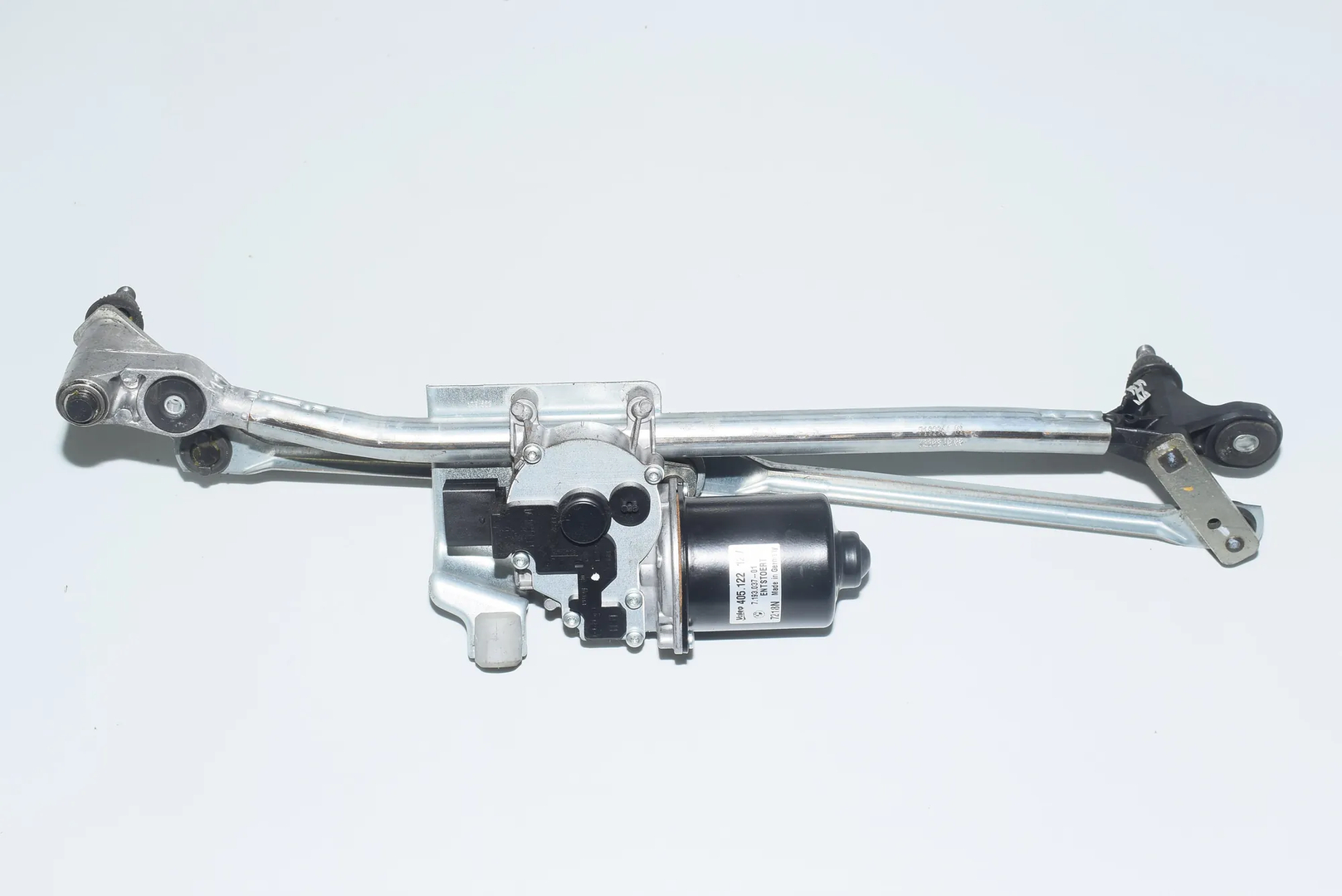 Front Windshield Wiper Mechanism – OEM 7193037 · BMW 1 1 (E87) (2003 - 2013) 123 d (2007 - 2011, 2.0 L, 150 kW) 2008 – 2